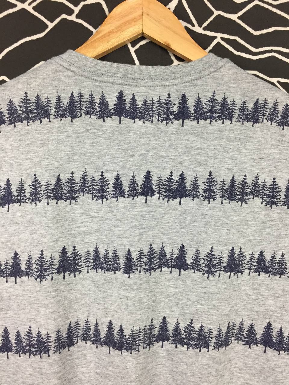 Old Navy × Vintage Old Navy Fir Tree All Over Print Soft Wash Tee Size US M / EU 48-50 / 2 - 6 Thumbnail