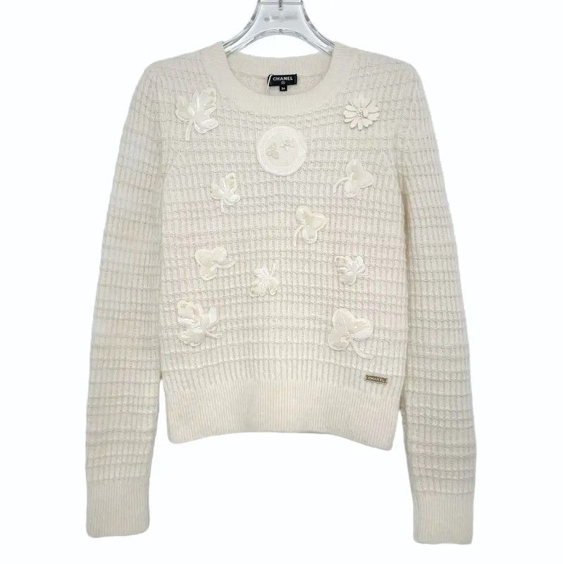 Chanel Chanel Cream Wool Sweater with Floral Embellishments 0089 Size S / US 4 / IT 40 - 1 Thumbnail