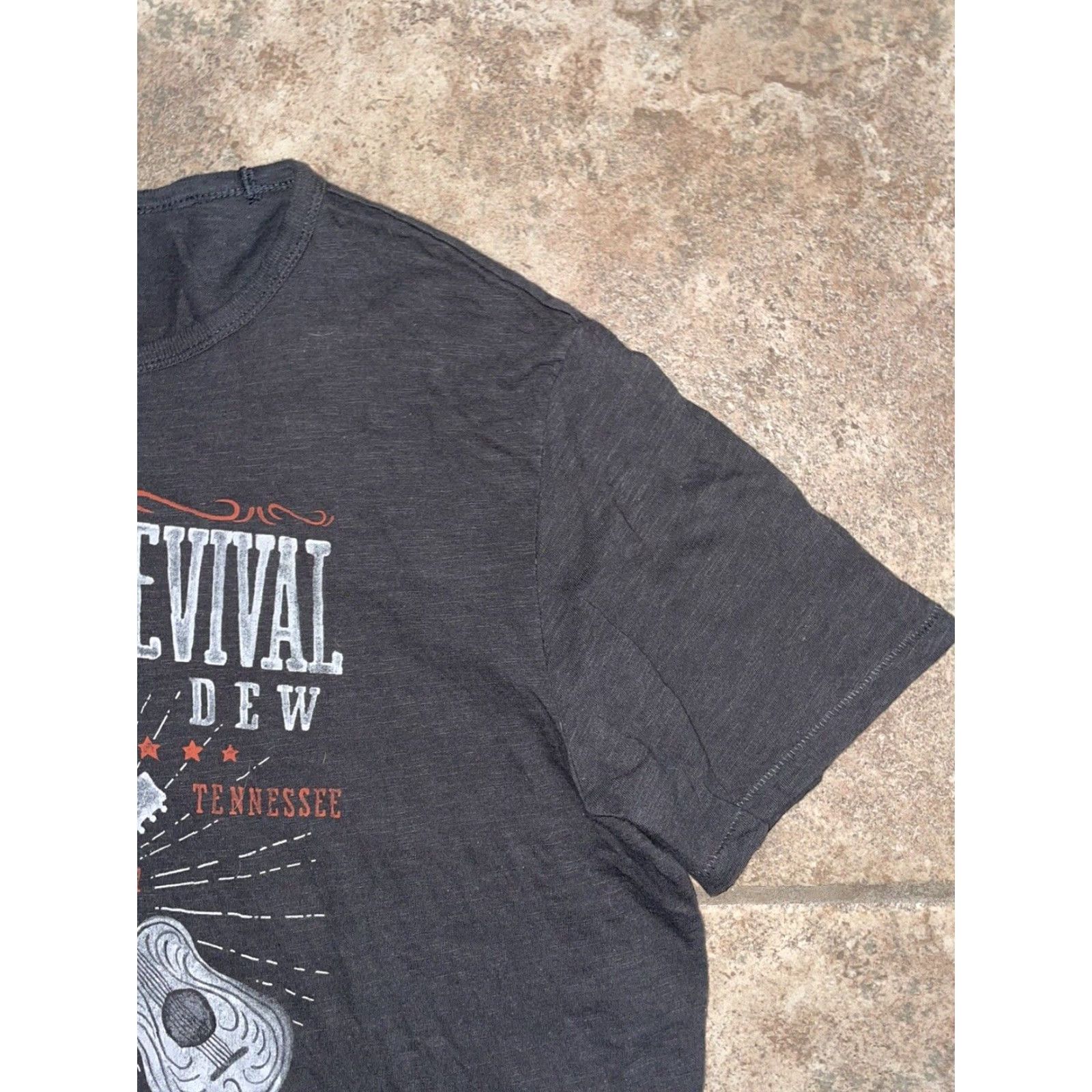 Lucky Brand VINTAGE Lucky Brand Whiskey Revival Southern Dew Tour Gray T-Shirt Adult XL Mens Size US XL / EU 56 / 4 - 4 Thumbnail