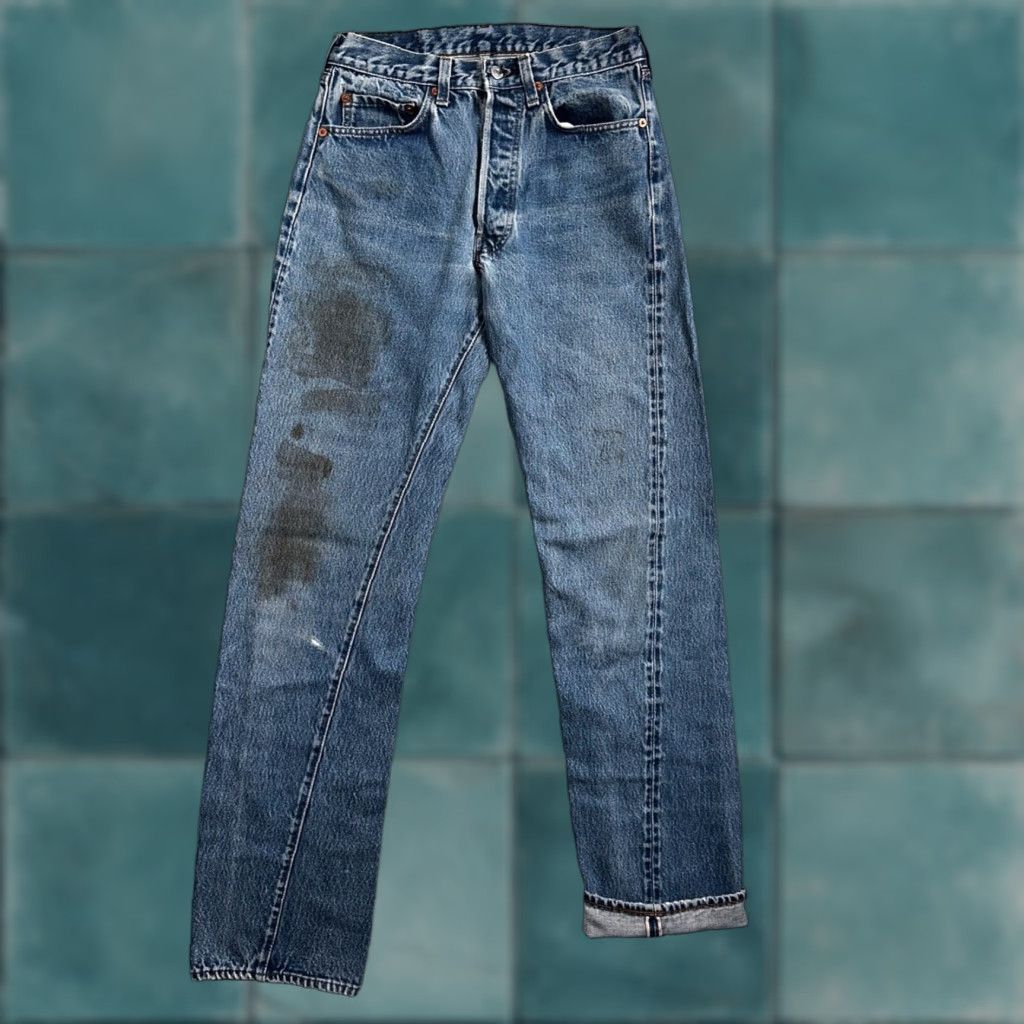 Levi's VINTAGE Levi's 501 XX Jeans 80s Straight Denim Blue Light Wash Selvedge Redline Stained 28X33 Mens Regular × USA × USA XX Jeans Federation? Size US 28 / EU 44 - 1 Thumbnail