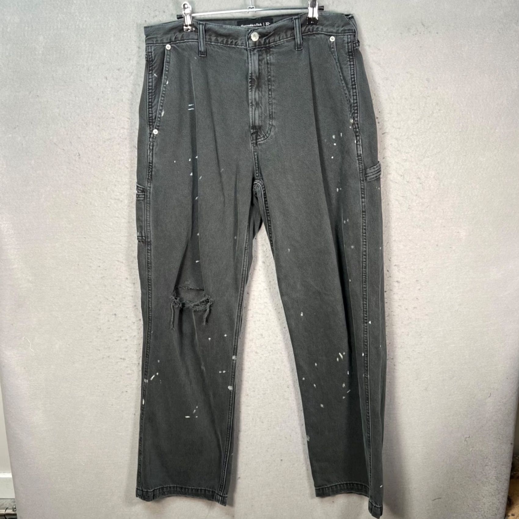 Abercrombie & Fitch Abercrombie & Fitch Mens Jeans 32 x 32 Gray Distressed Paint Splatter Baggy Straight Cotton Blend Mid Rise 32 Inseam Size US 32 / EU 48 - 2 Thumbnail