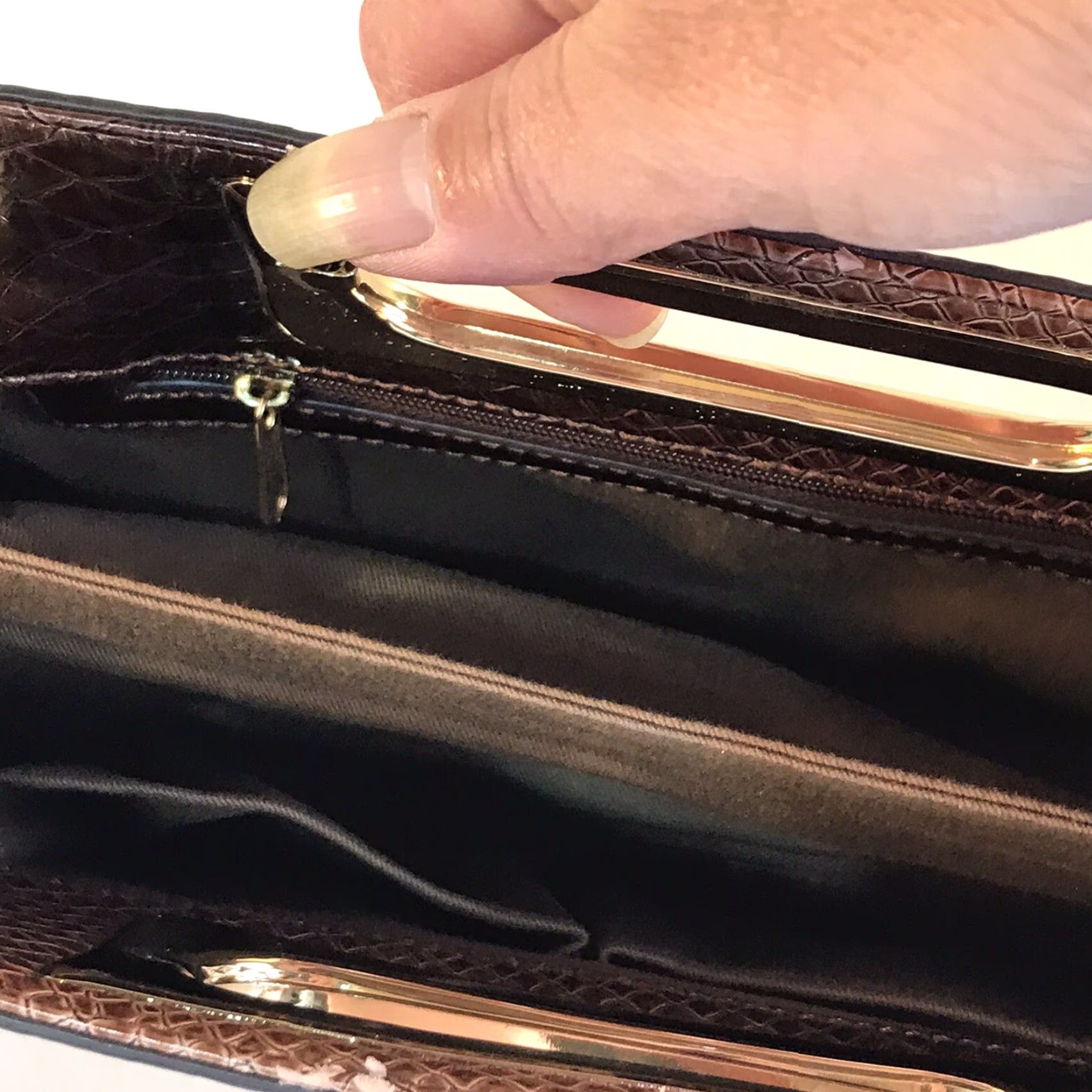 Crocs VINTAGE Big Buddha Brown Crocodile Embossed Leather Clutch Bag Women's Medium Party Casual Workwear Size ONE SIZE - 7 Thumbnail