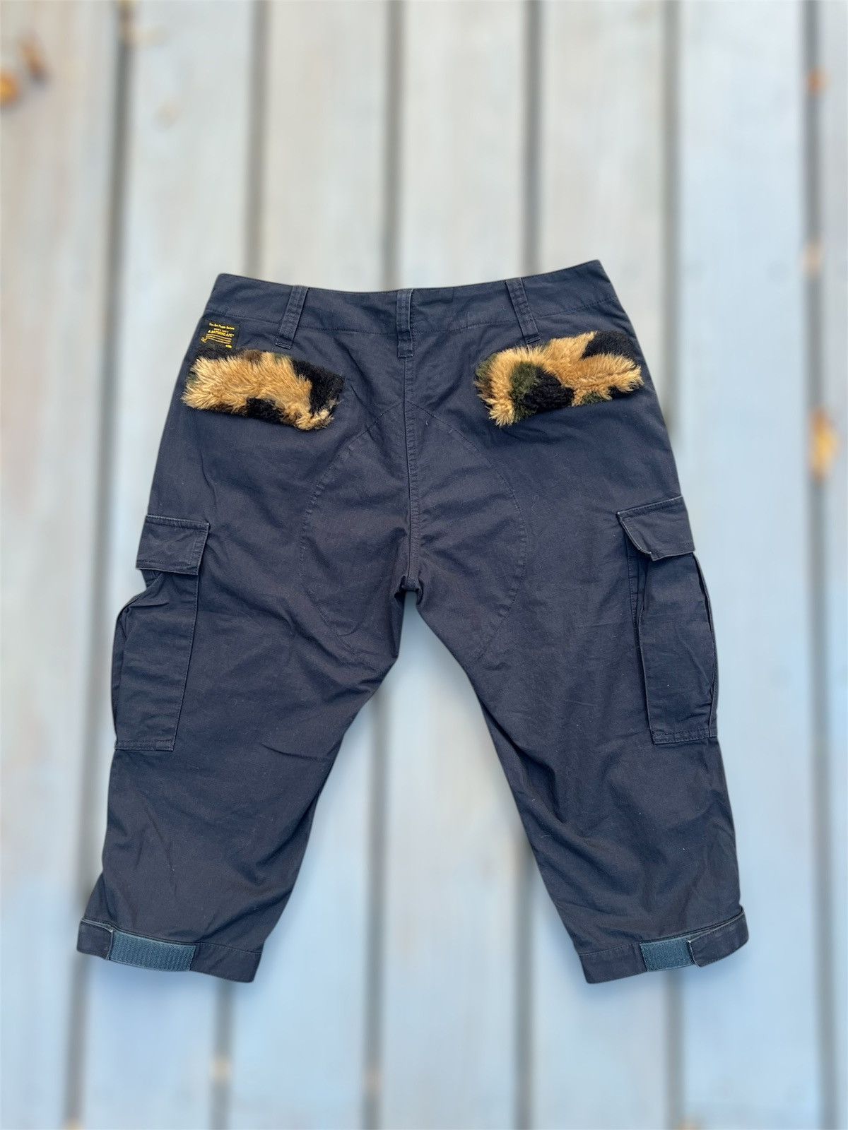 Bape 1st Camo Fur Pocket Cargo Shorts Size 32" / US 10 / IT 46 - 1 Thumbnail