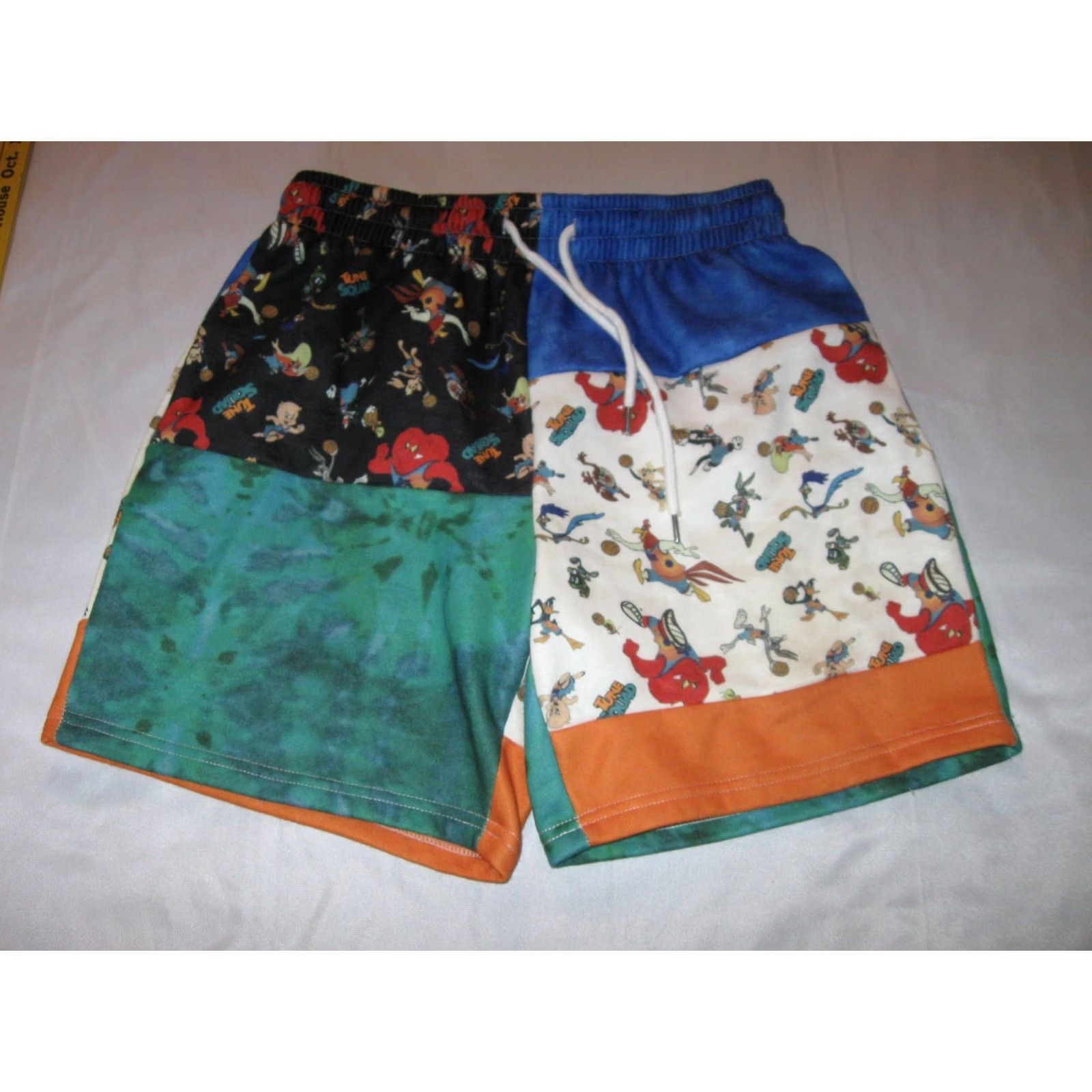 Forever 21 Space Jam A New Legacy Sweat Shorts Mens Medium (short) Lebron James Tune Squad Size US 31 - 2 Thumbnail