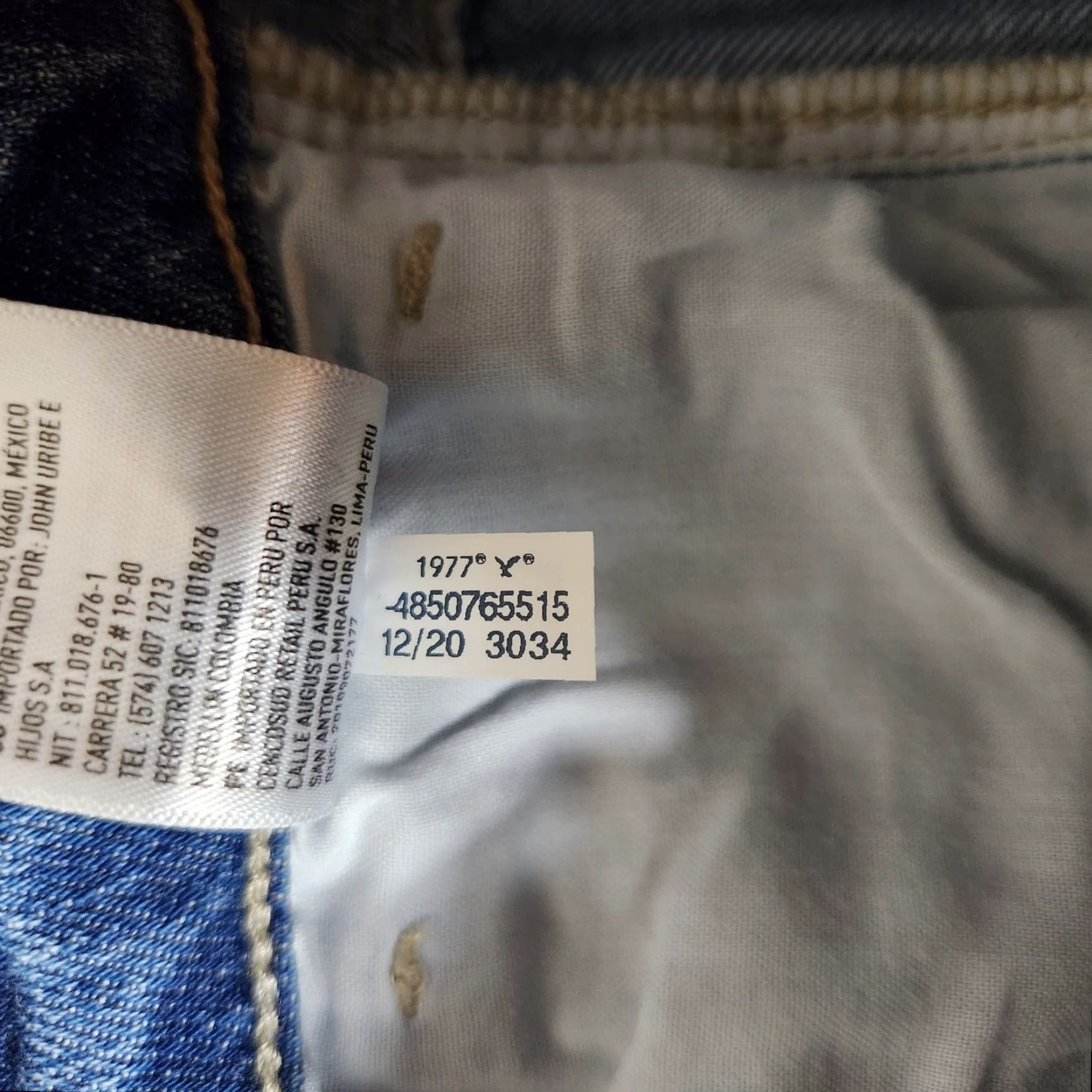 American Eagle Outfitters VINTAGE American Eagle Comfort Stretch Waistband Distressed Destroyed Mom Jeans-Size 0 Size 25" / US 0 / IT 36 - 7 Thumbnail