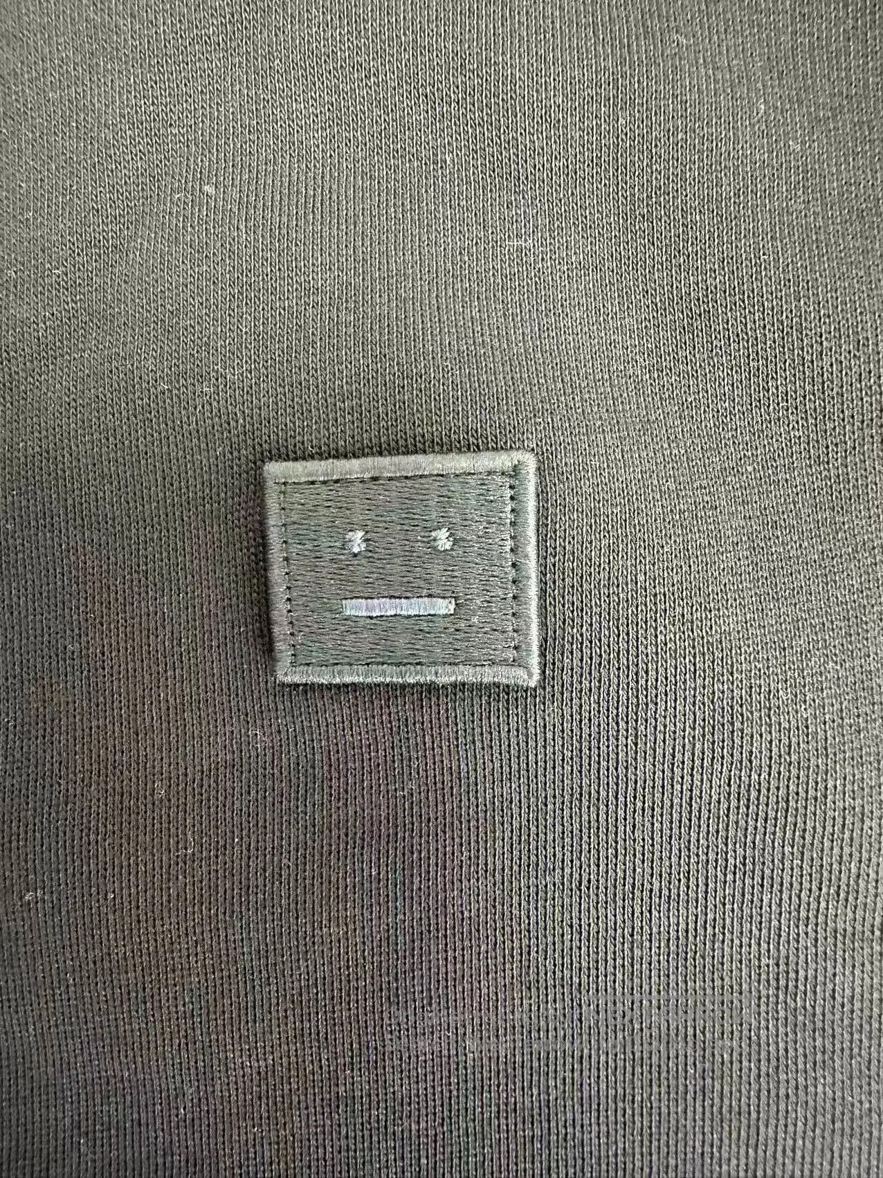 Acne Studios Acne Studios Square Emoji Patch Pullover Sweater. Size US S / EU 44-46 / 1 - 3 Thumbnail