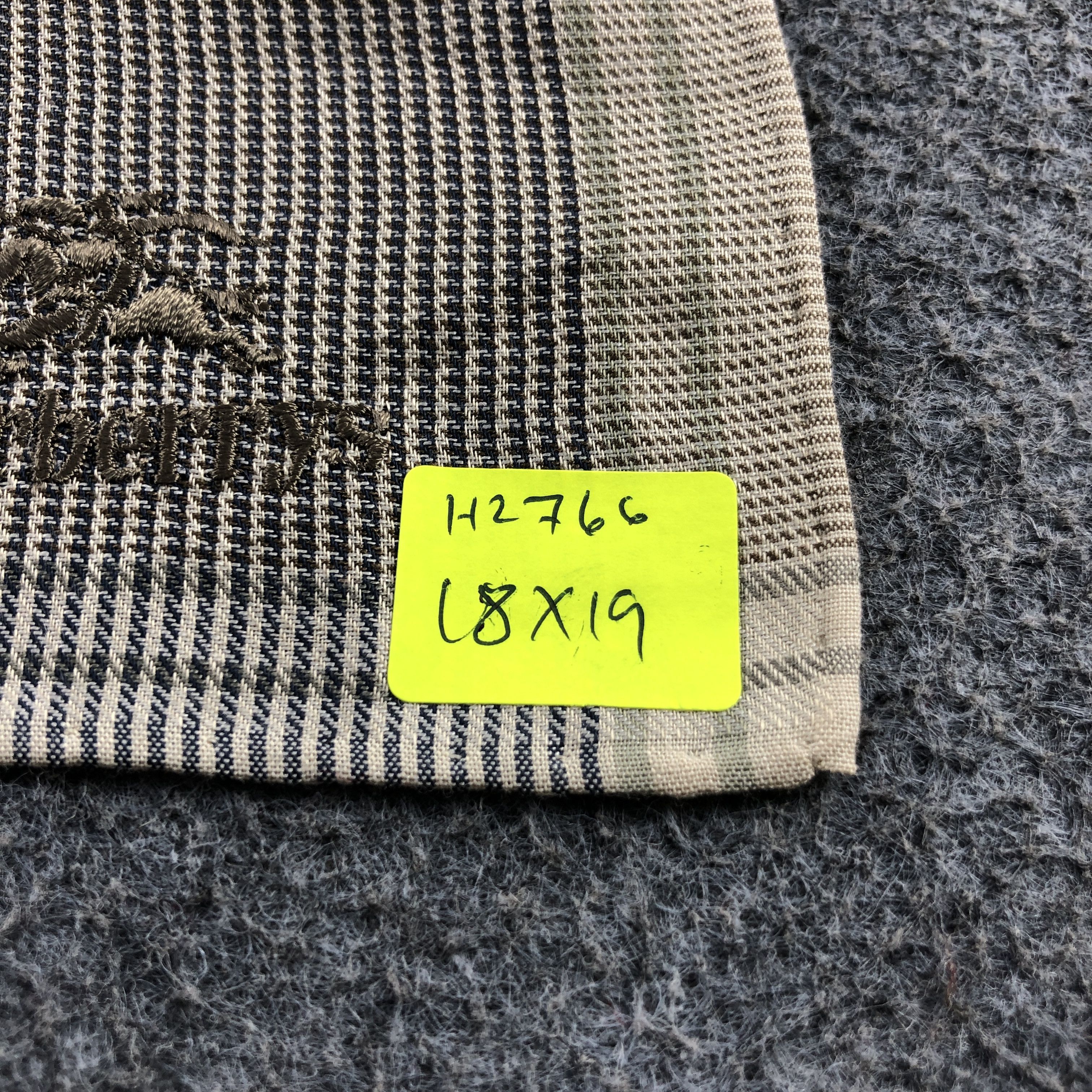 Burberry Burberry Handkerchief Neckerchief Bandana H2766 Size ONE SIZE - 7 Thumbnail