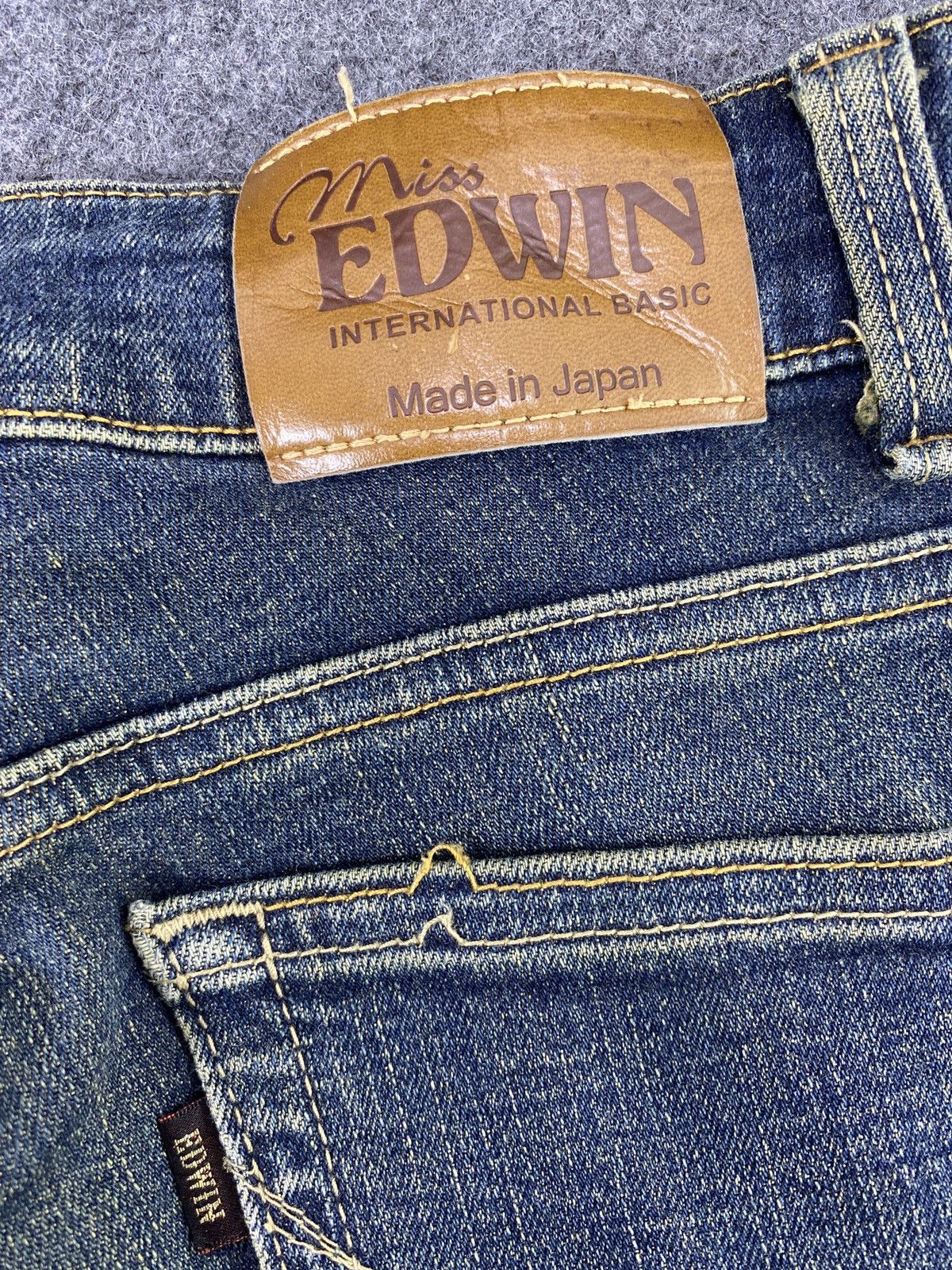 Edwin × Japanese Brand × Jean Miss Edwin Flare Blue Wash Jeans - J1052 Size 27" / US 4 / IT 40 - 12 Thumbnail