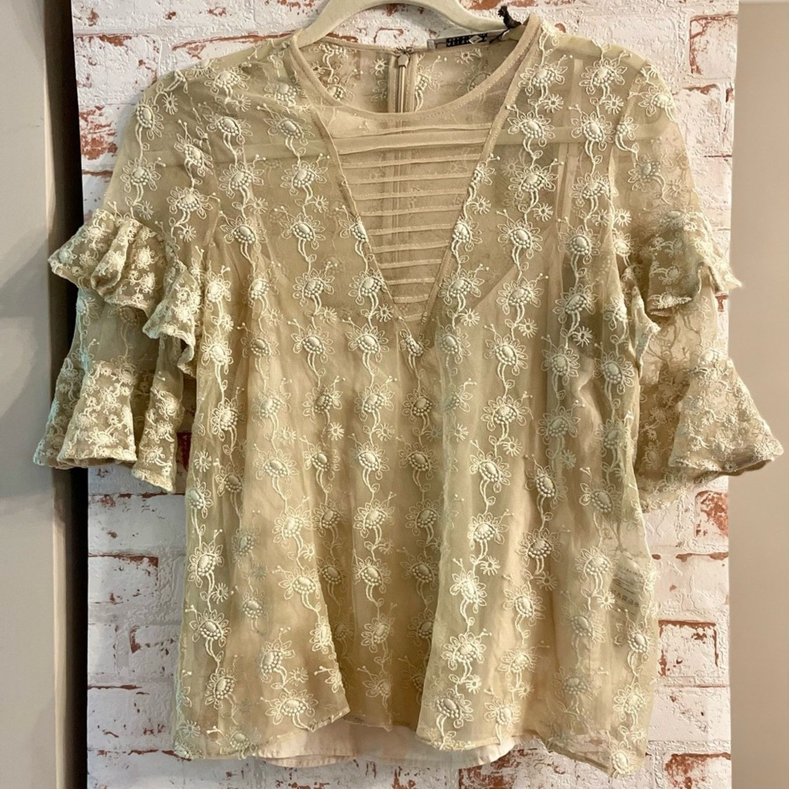 Allsaints All Saints NWT Cream Lace Blouse with Ruffle Sleeves Size S / US 4 / IT 40 - 1 Thumbnail