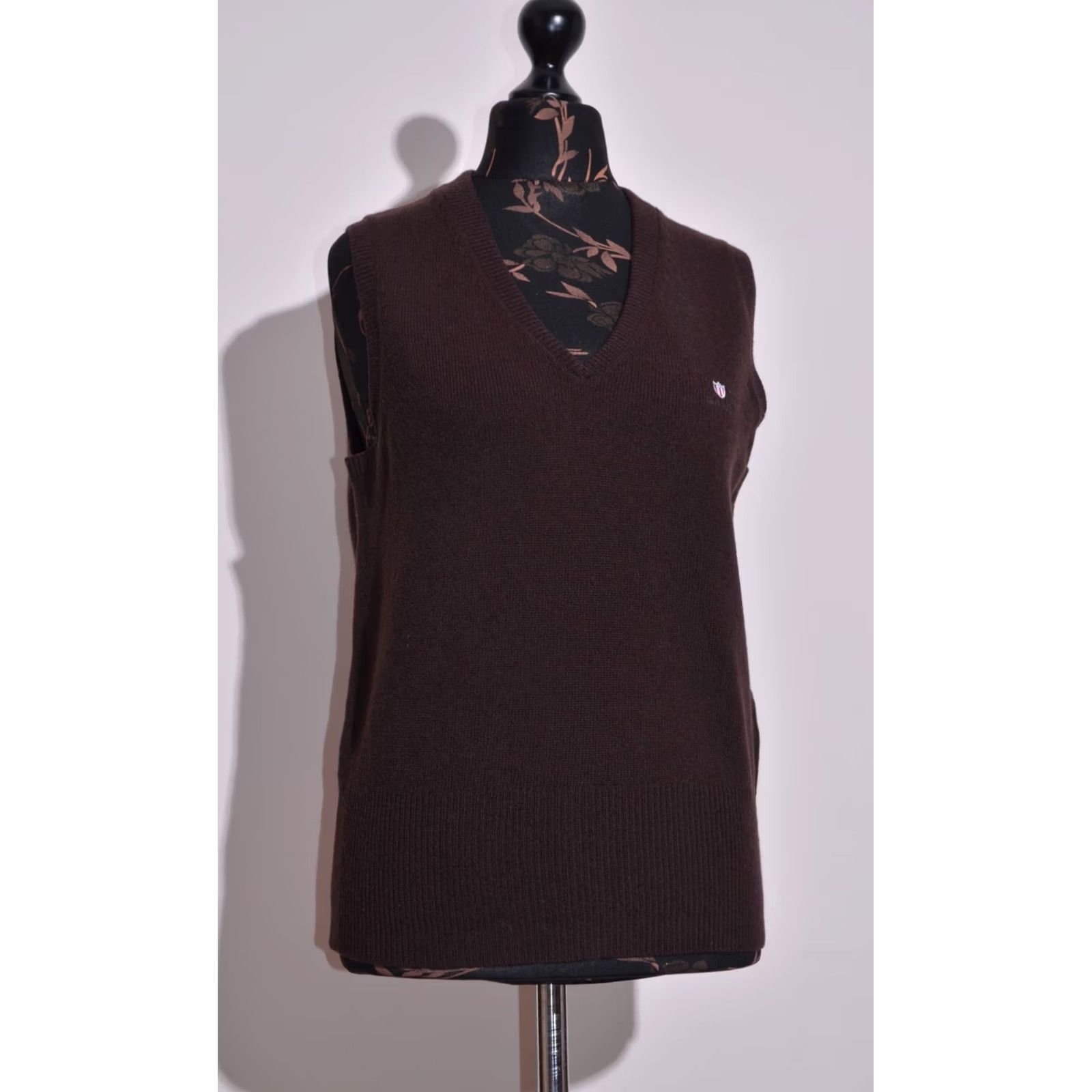 Gant GANT Women’s Sleeveless Wool Sweater Vest Brown V-Neck Knit Top XL Men—oops, there’s a mistake. Size XL / US 12-14 / IT 48-50 - 2 Thumbnail