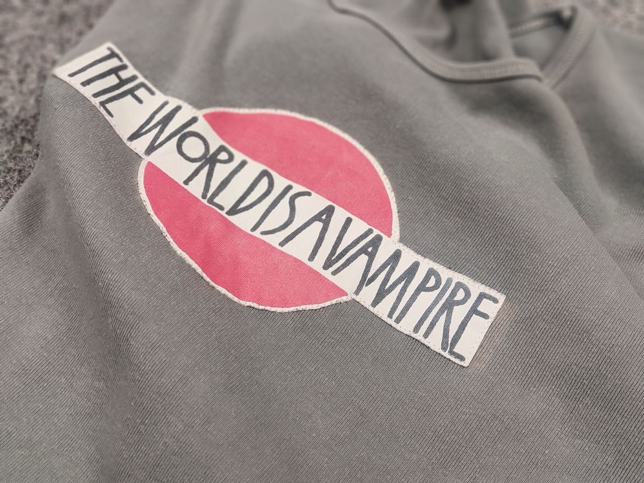 Band Tees Vintage The World Is Vampire Smashing Pumpkins long sleeve Size US M / EU 48-50 / 2 - 13 Thumbnail