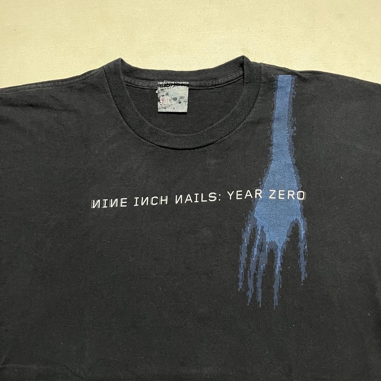 Band Tees Mine inch nails year zero band tee Size US XXL / EU 58 / 5 - 2 Thumbnail