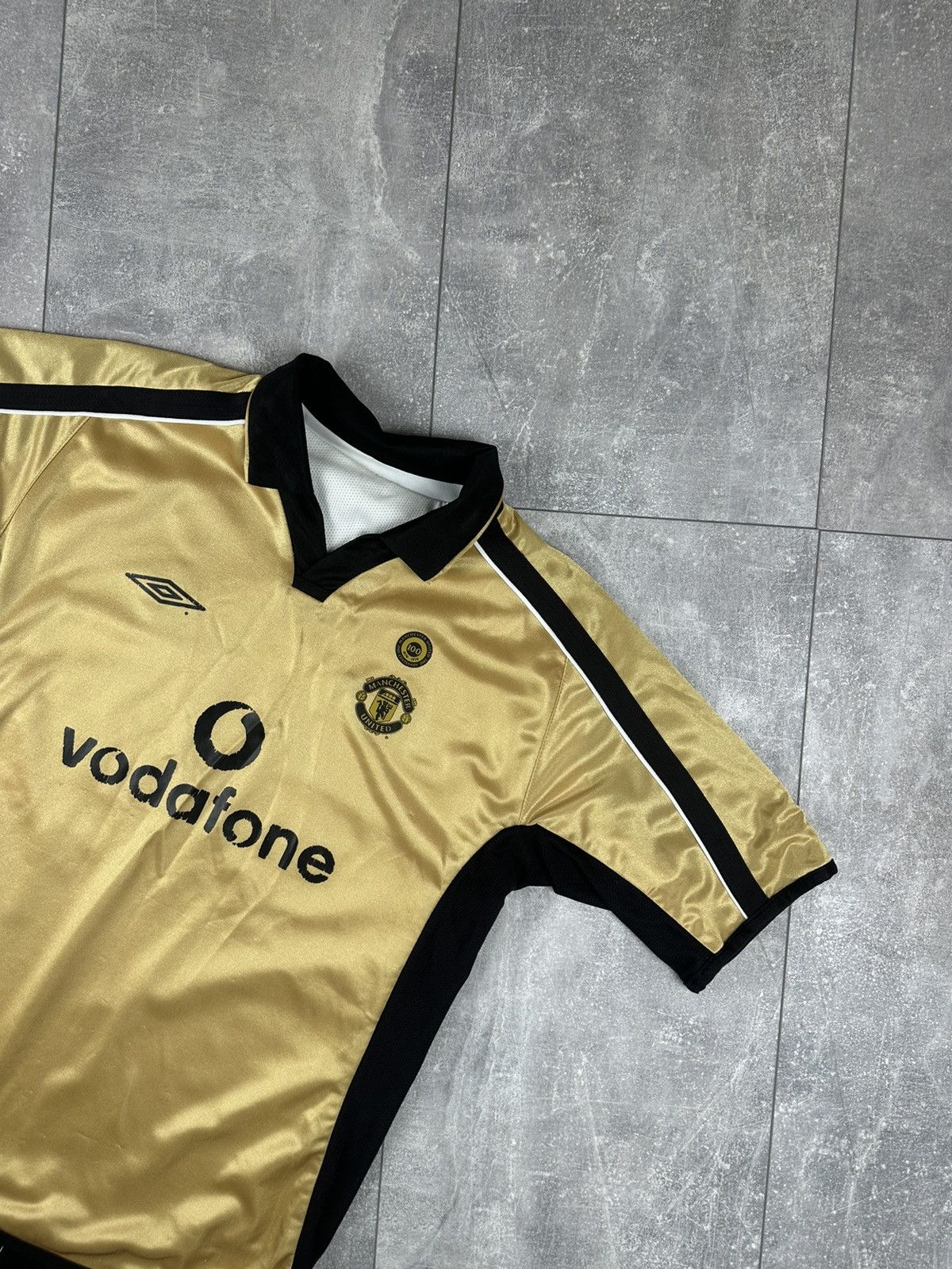 Umbro Umbro Manchester United Reversible 2001/02Away Retro Jersey Size US XS / EU 42 / 0 - 10 Thumbnail