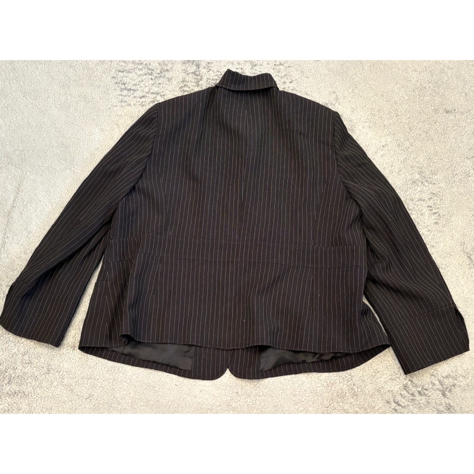 Ellen Tracy VINTAGE? No. Ellen Tracy Blazer Jacket Women 22 Black Pinstripe Button Career Office Size 3XL / US 20-22 - 6 Thumbnail