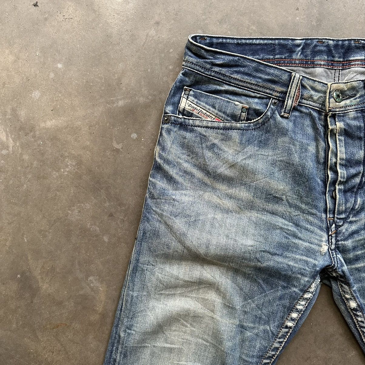 Japanese Brand W32 🔥 Vintage Diesel Sick Faded Distressed Denim Jean Pant Size US 32 / EU 48 - 4 Thumbnail