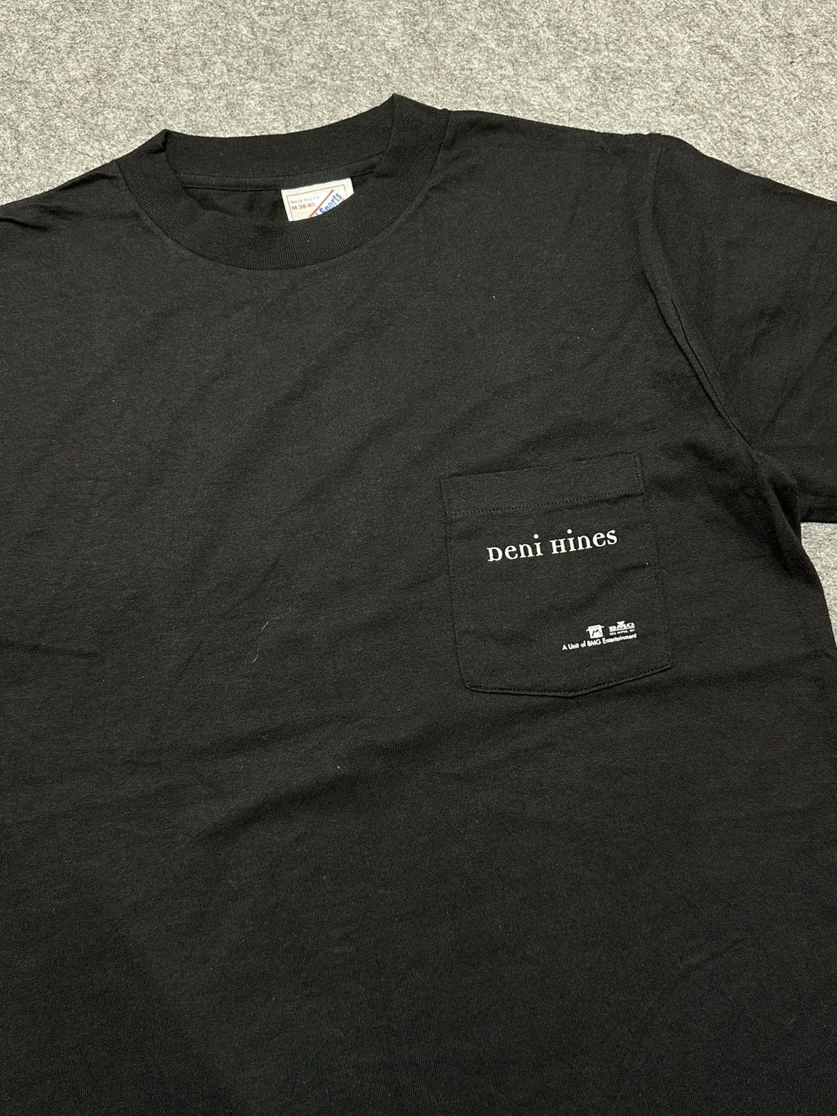 Vintage Vintage 90s black crewneck T-shirt a front pocket. Size US M / EU 48-50 / 2 - 2 Thumbnail