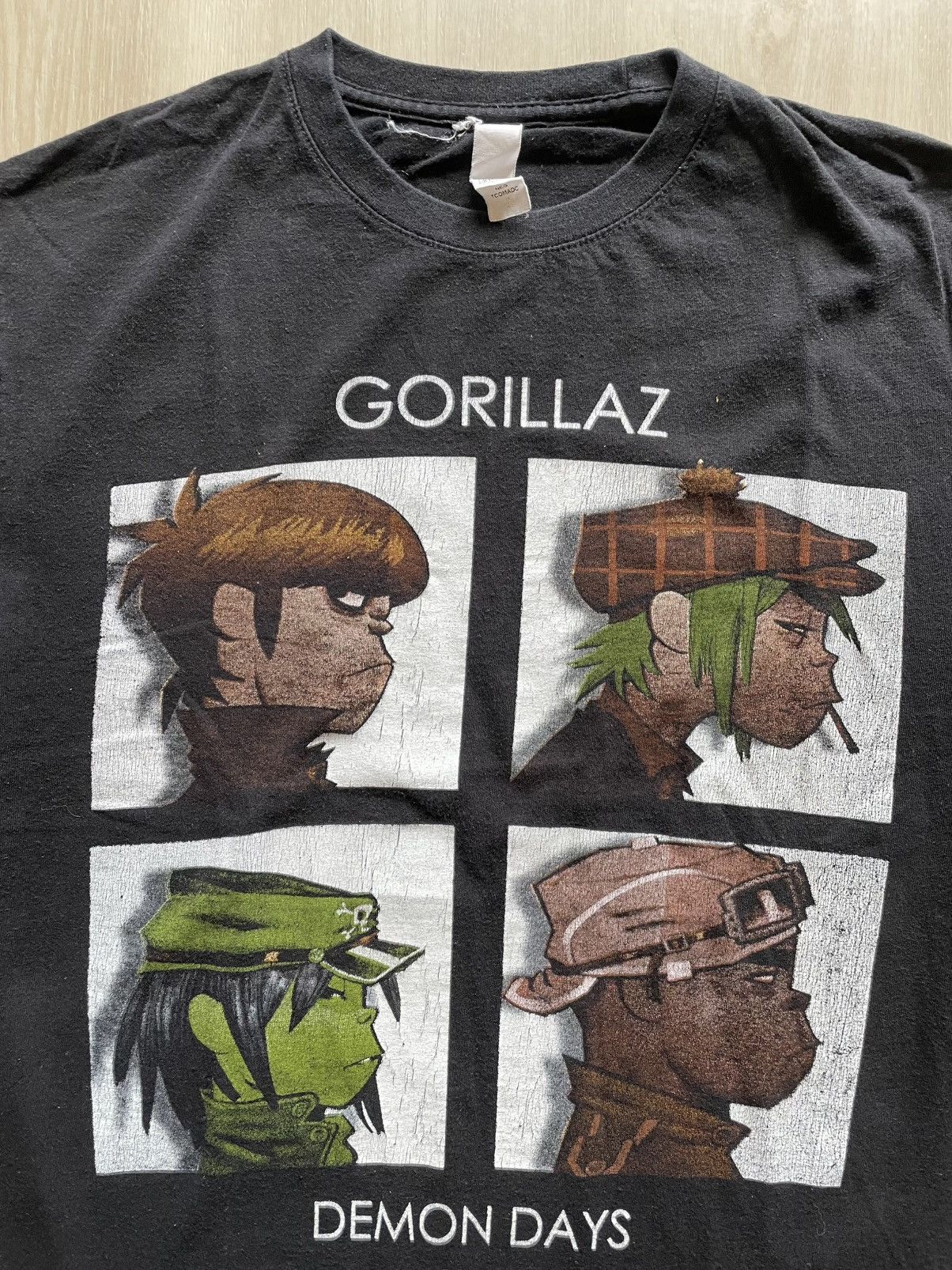 Vintage Vintage Y2K Gorillaz Demon Days Bandtee Mexico Sz Medium Size US S / EU 44-46 / 1 - 2 Thumbnail