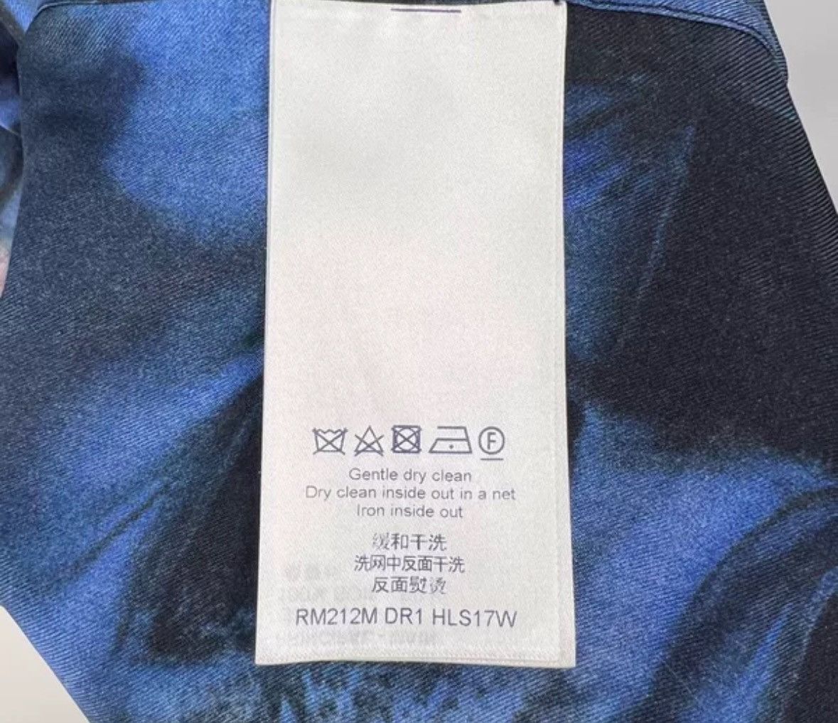 Louis Vuitton Louis Vuitton Deep blue fashionable printed silk shirt Size US S / EU 44-46 / 1 - 9 Thumbnail