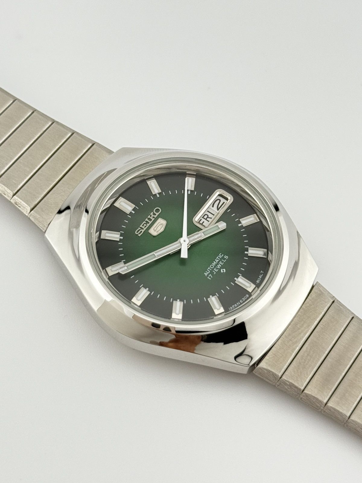 Seiko Seiko 5 Automatic Vintage 6309 Movement Men’s Wristwatch Size 36 - 8 Thumbnail
