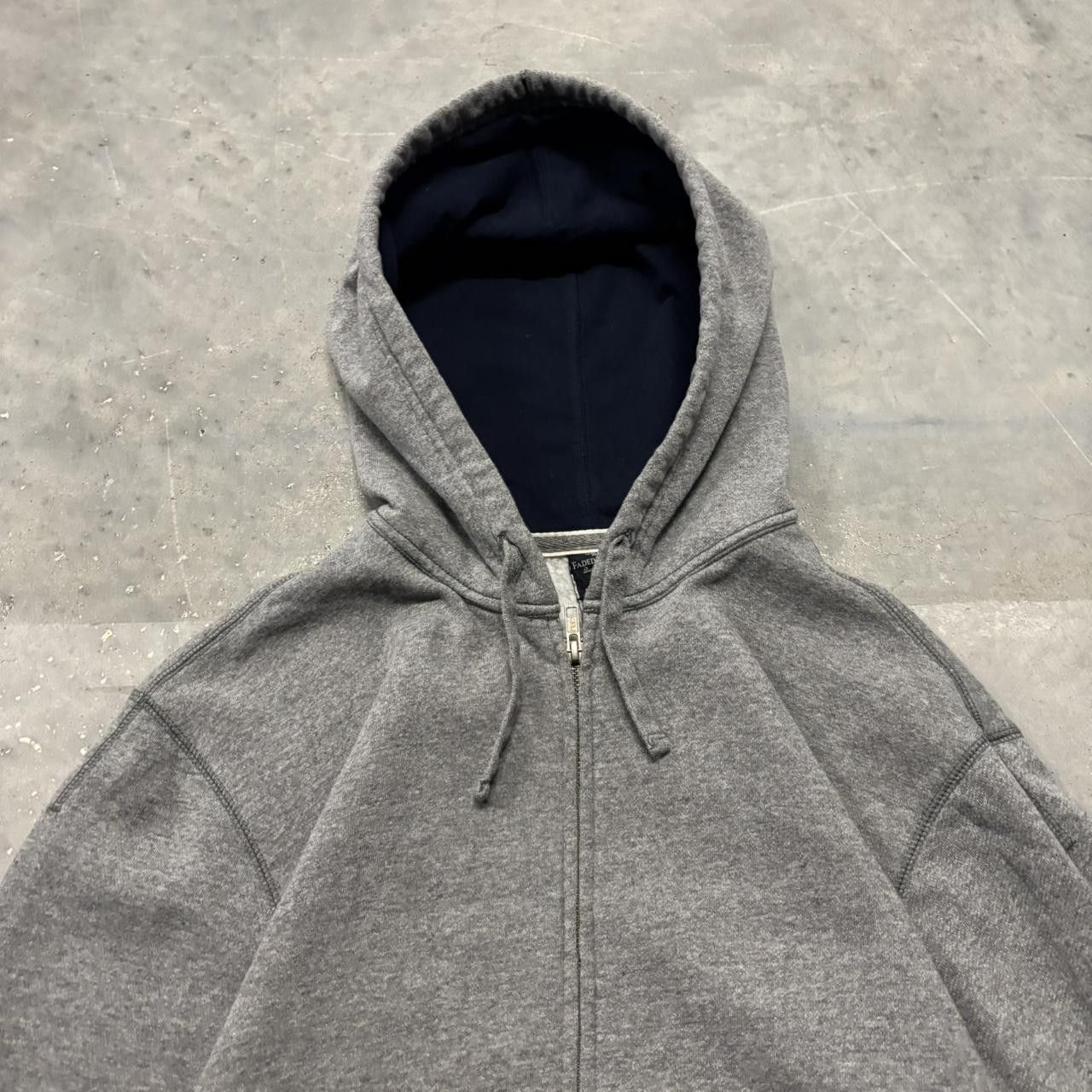 Japanese Brand × Vintage Crazy Vintage Y2K/2000s Grey Blank Streetwear Essential Zip Up Hoodie! Size US L / EU 52-54 / 3 - 2 Thumbnail