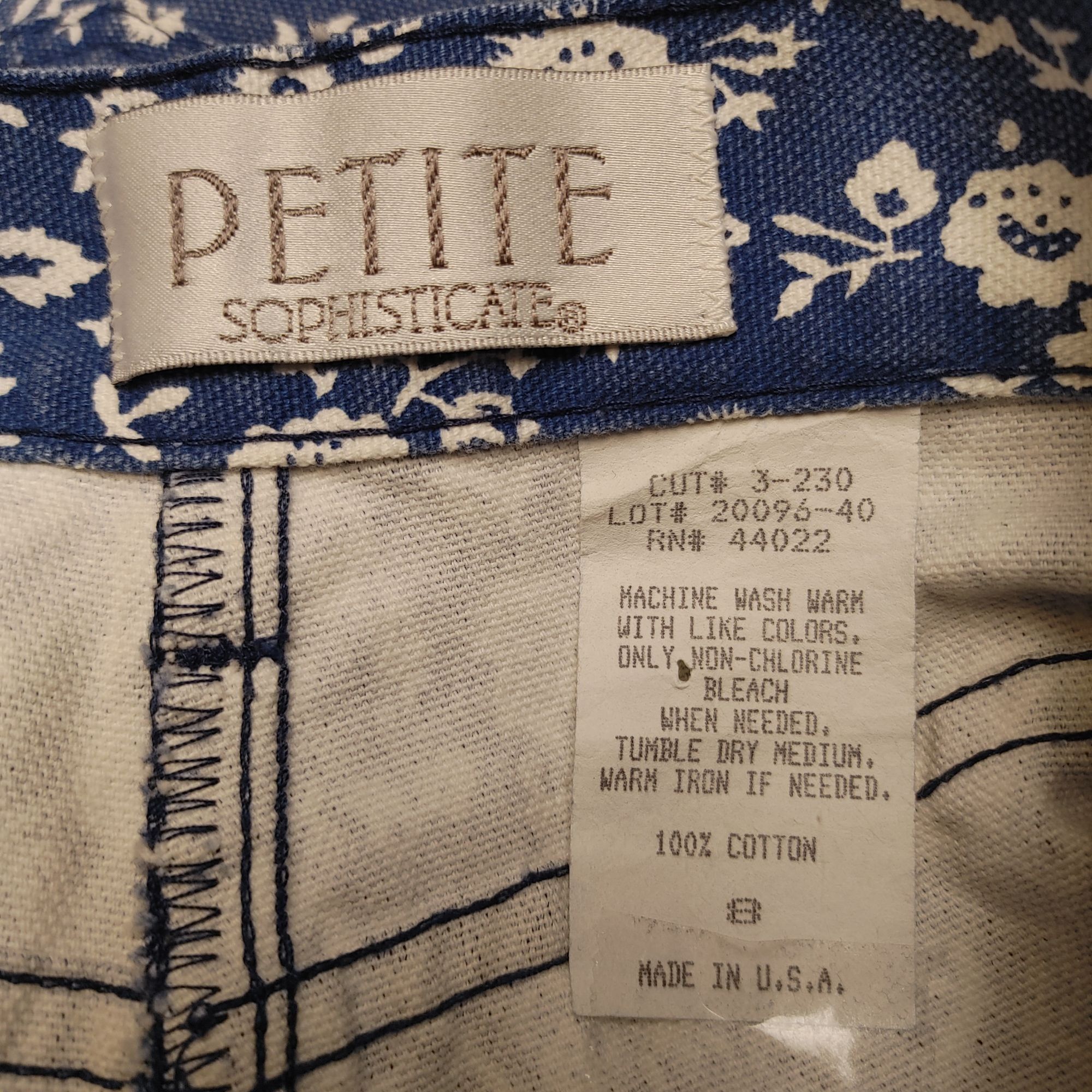 Other Petite Sophisticate Women's Blue/White Floral Pattern Croppe Size 30" / US 8 / IT 44 - 3 Thumbnail