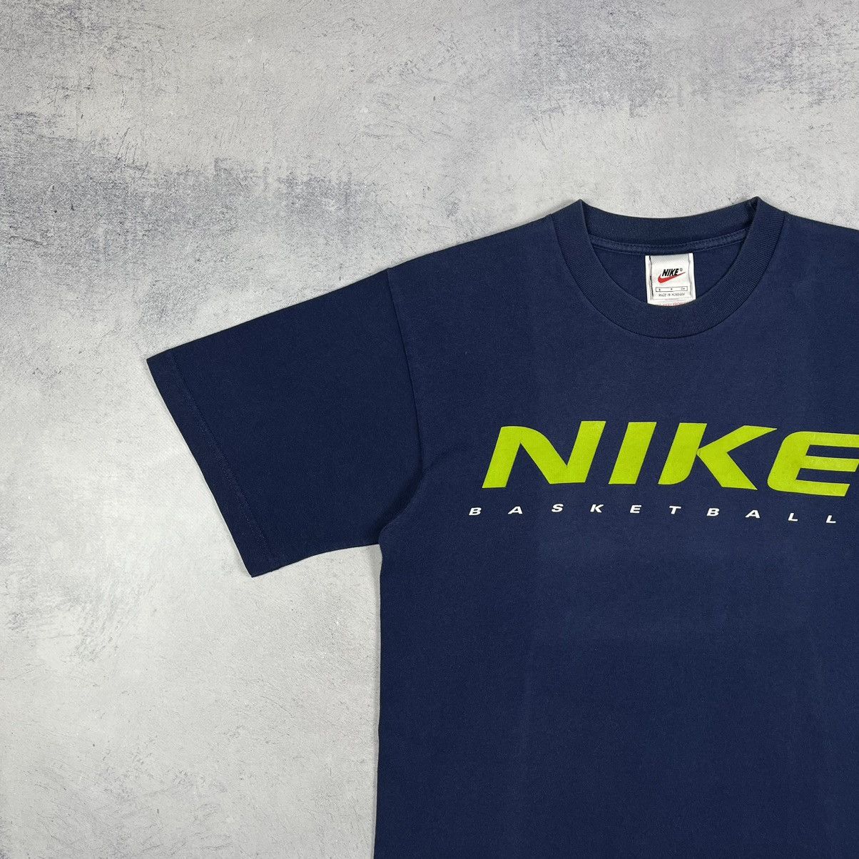 Nike Vintage Nike Basketball y2k big logo tee 90’s Size US S / EU 44-46 / 1 - 5 Thumbnail