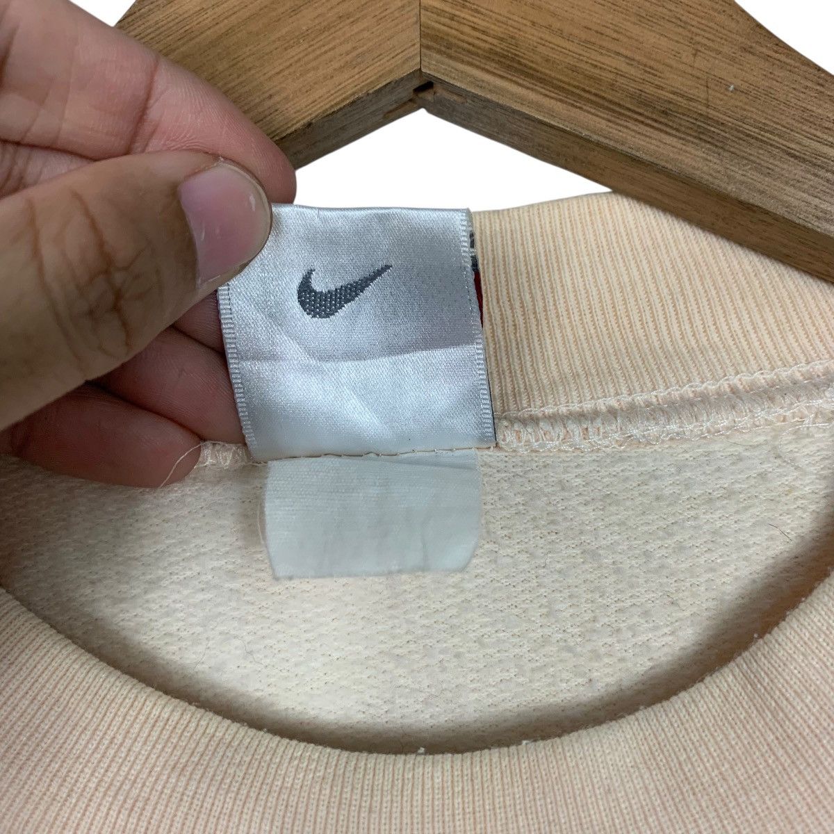 Nike Vintage 90's NIKE Big Logo Crewneck Sweatshirt #2946-C133 Size US L / EU 52-54 / 3 - 10 Thumbnail