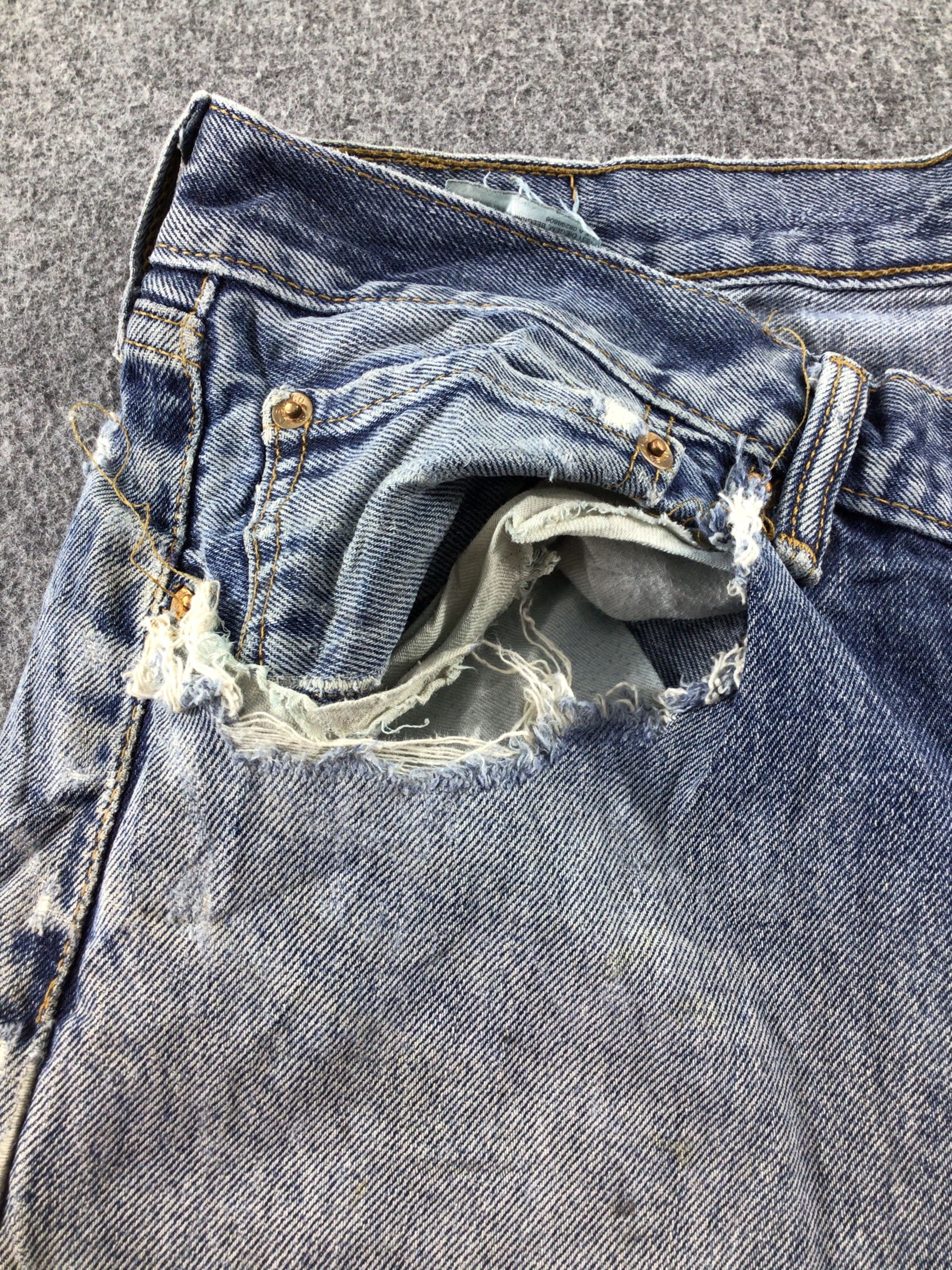 Levi's Distress Vintage Levis 505 Jeans Faded Blue Denim -J512 Size US 33 - 10 Thumbnail