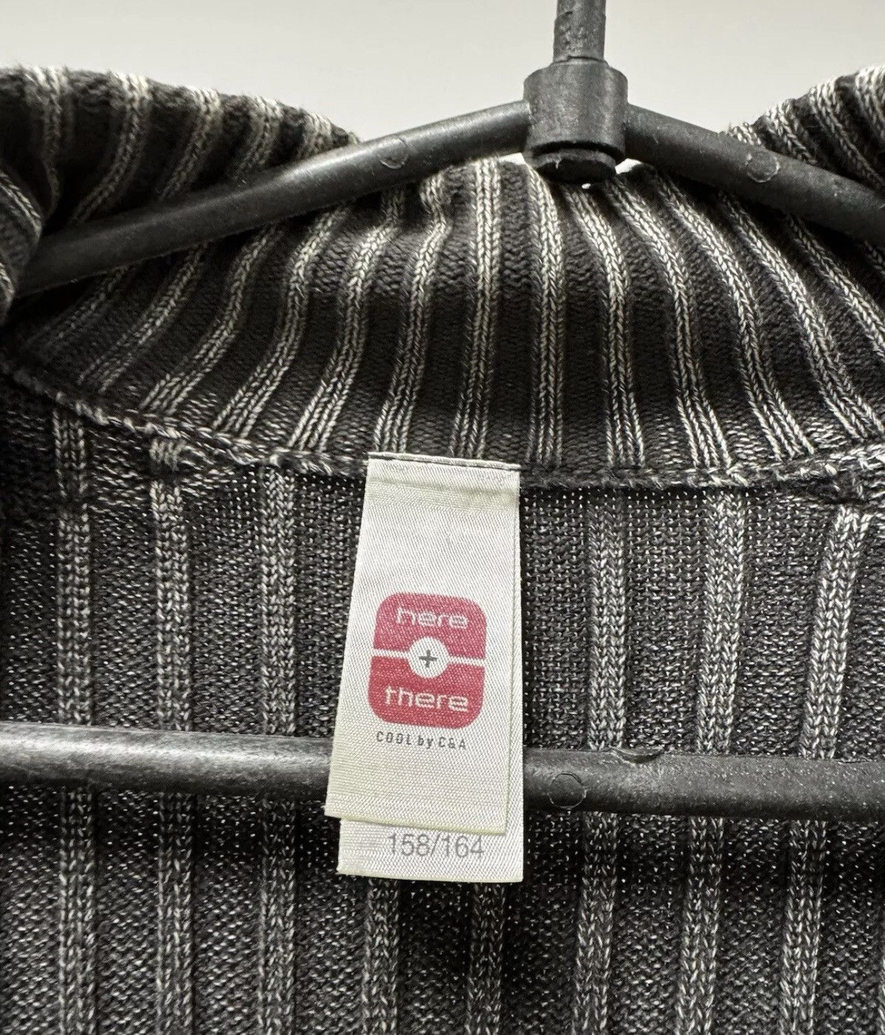 Japanese Brand × Vintage Here + There Vintage Y2K Avant Garde Zip Sweater Striped Size US XS / EU 42 / 0 - 4 Thumbnail