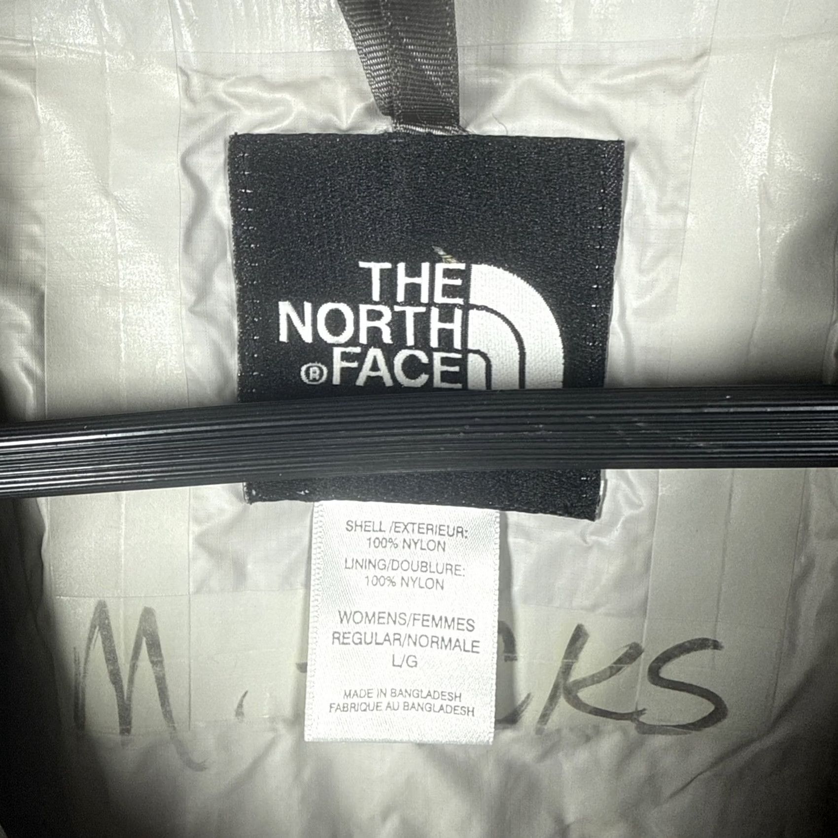 The North Face The North Face Bergundy 100% Nylon Hooded Jacket Womens L Windbreaker Rain Jacket Size L / US 10 / IT 46 - 3 Thumbnail