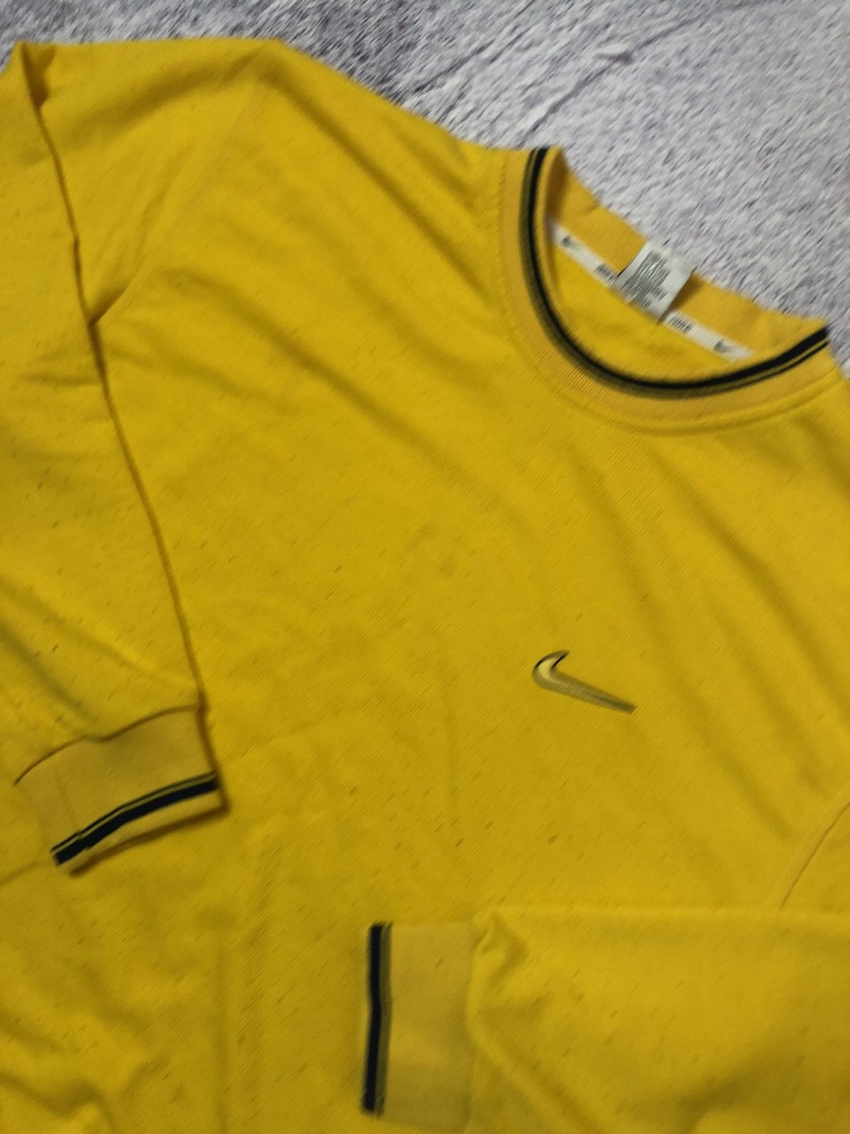 Vintage Vintage men’s sweater Nike size L big logo sport y2k Size US L / EU 52-54 / 3 - 4 Thumbnail