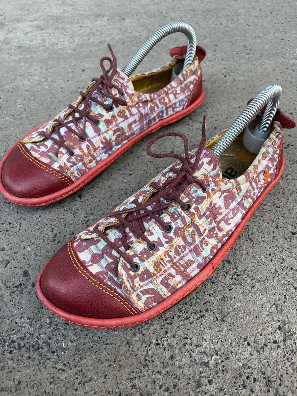 Vintage Vintage The Art Company Barefoot Sneakers Shoes Size US 9 / IT 39 - 1 Thumbnail