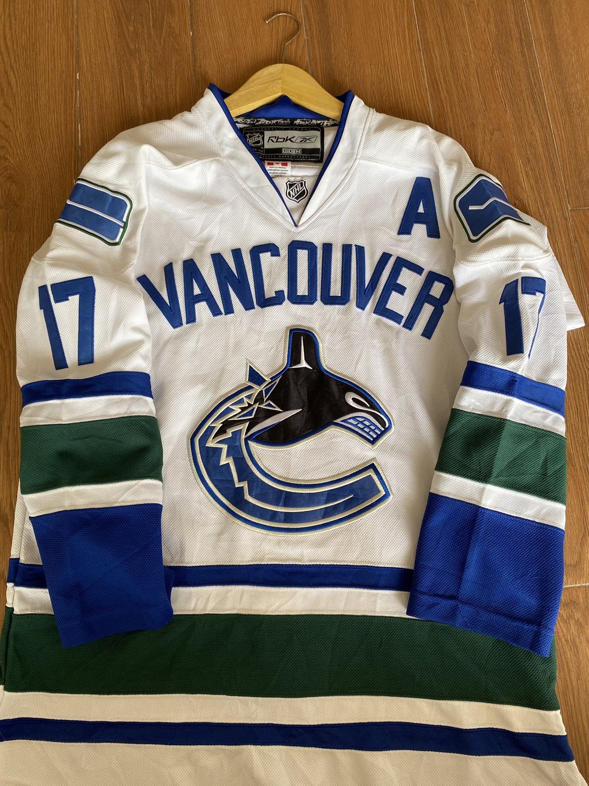 NHL Vancouver Canucks Reebok CCM Hockey Jersey Size. L Size US XL / EU 56 / 4 - 6 Thumbnail