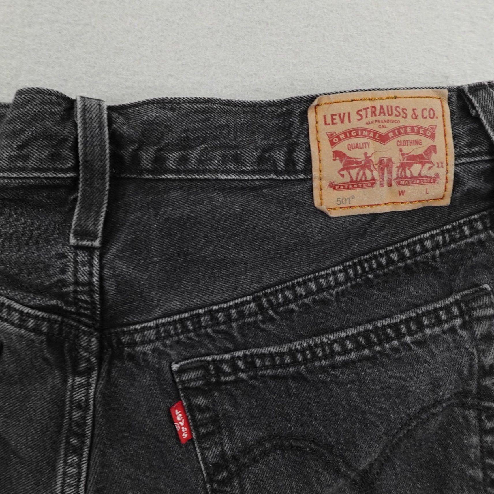 Levi's Levis 501 Shorts Womens 30 Black Denim Button Fly Cut-Off High Rise Mini Frayed Shorts Casual Womens Denim Shorts Size 30" / US 8 / IT 44 - 5 Thumbnail