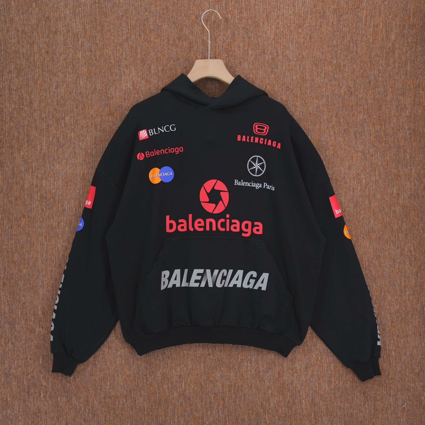 Balenciaga Balenciaga Retro Printed Hoodie 38 Men Size US S / EU 44-46 / 1 - 1 Thumbnail