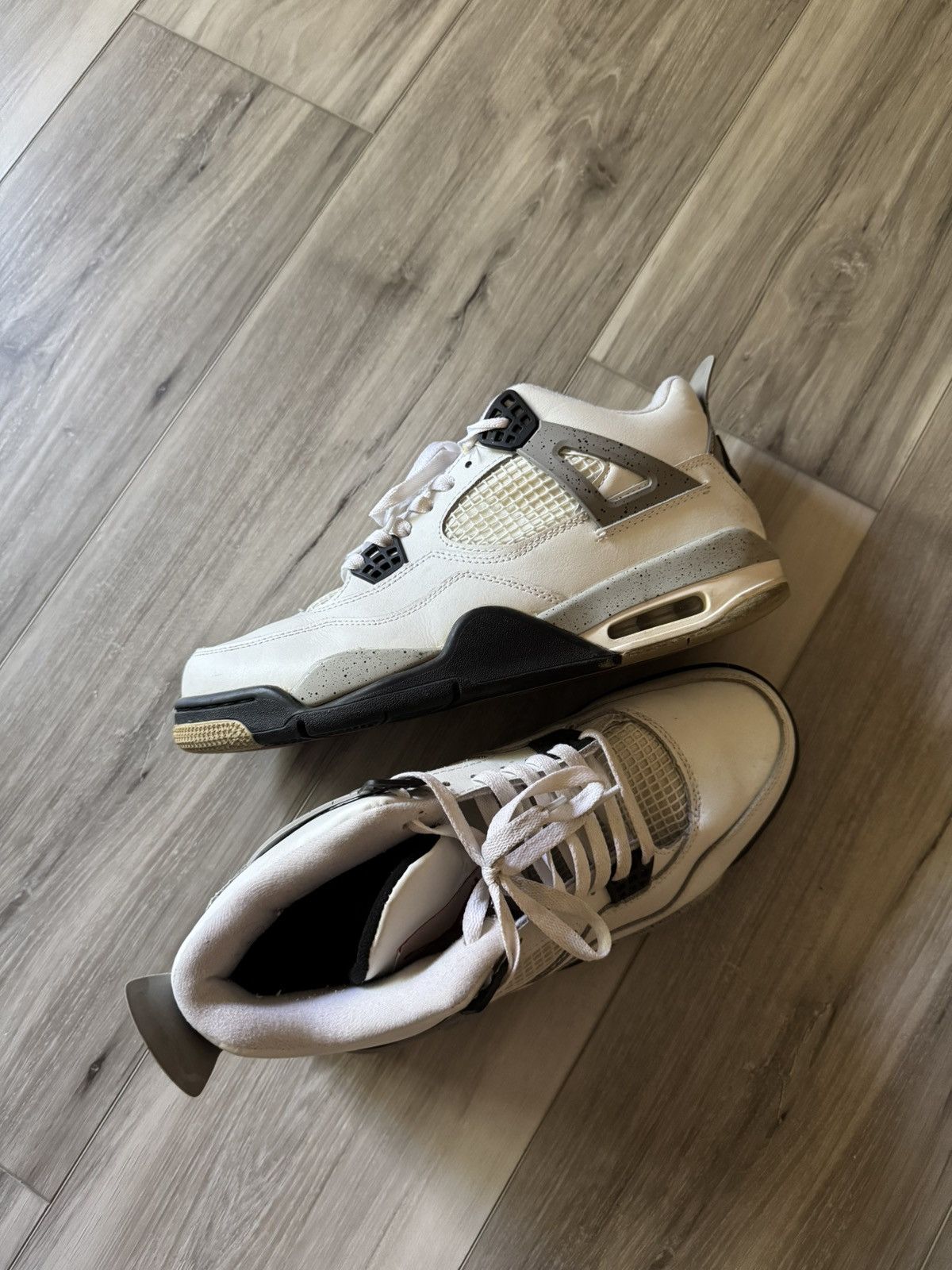 Jordan Brand White cement Jordan 4 Size US 10 / EU 43 - 2 Thumbnail