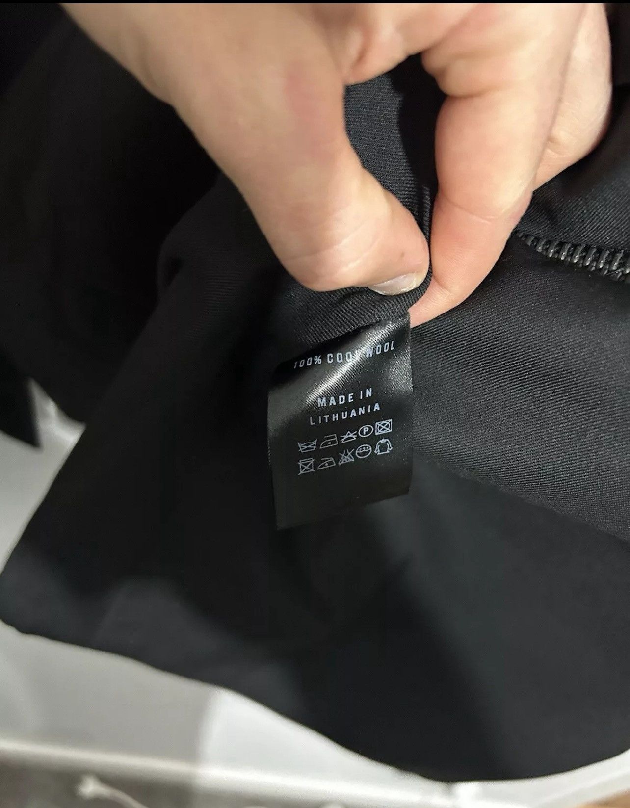 Concepts d'Odeur Mens Odeur Designer Black Blazer, Cool Wool, Size Large. Size 42R - 7 Thumbnail