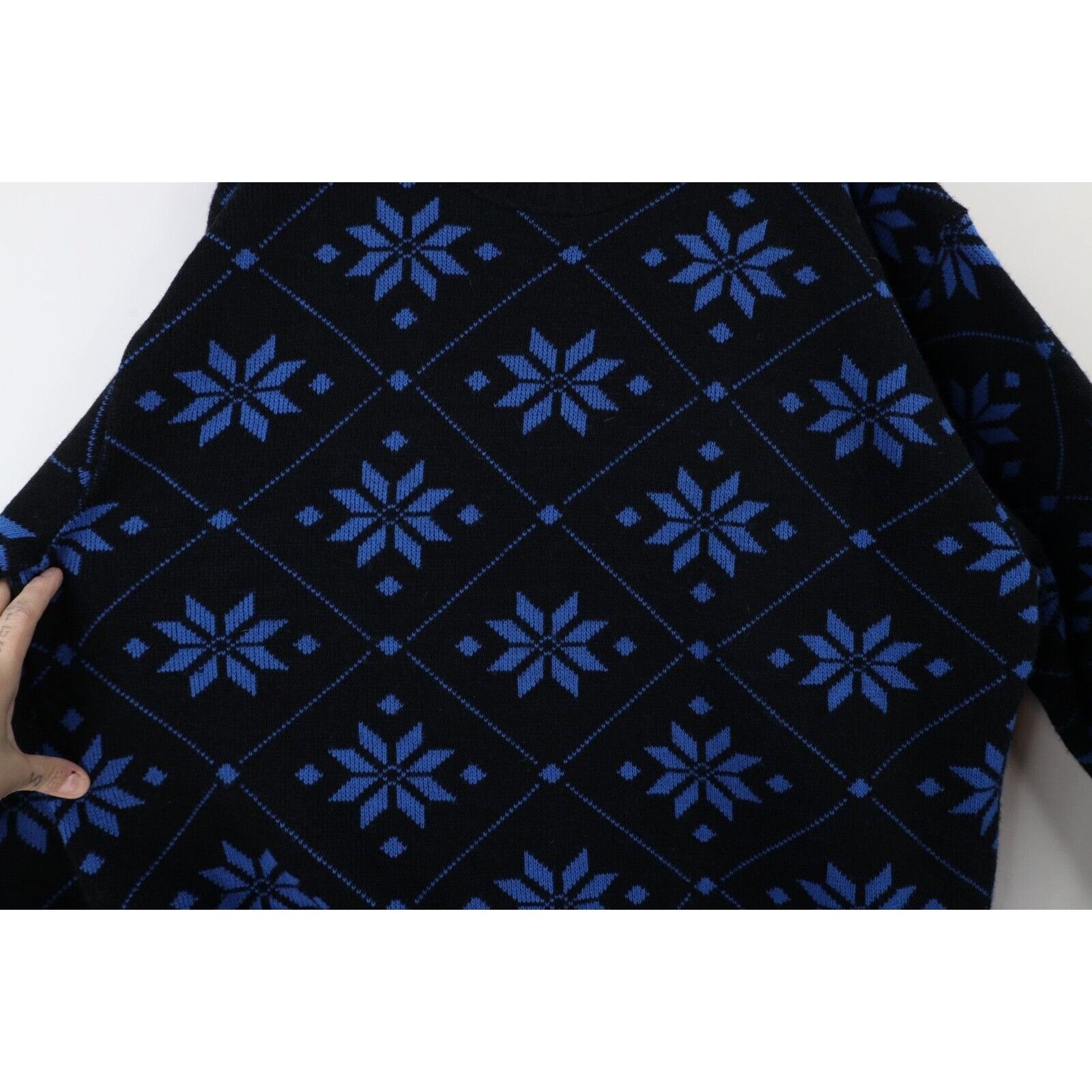 Vintage Vintage 90s Streetwear Christmas Snowflake Knit Sweater Size US XL / EU 56 / 4 - 6 Thumbnail