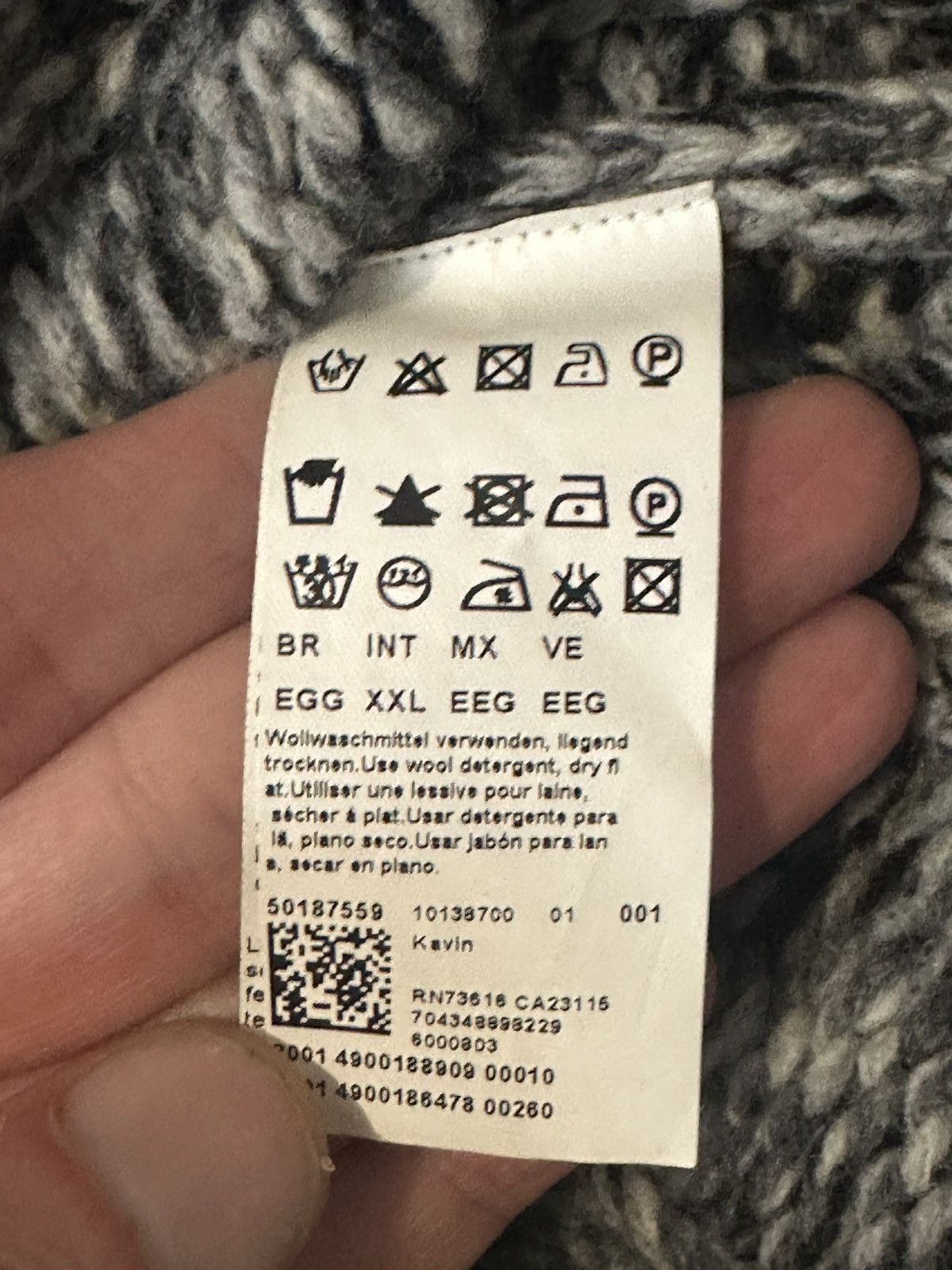 Hugo Boss 100% wool Full zip Hugo Boss Sweater XXL (see pics) Size US XXL / EU 58 / 5 - 8 Thumbnail