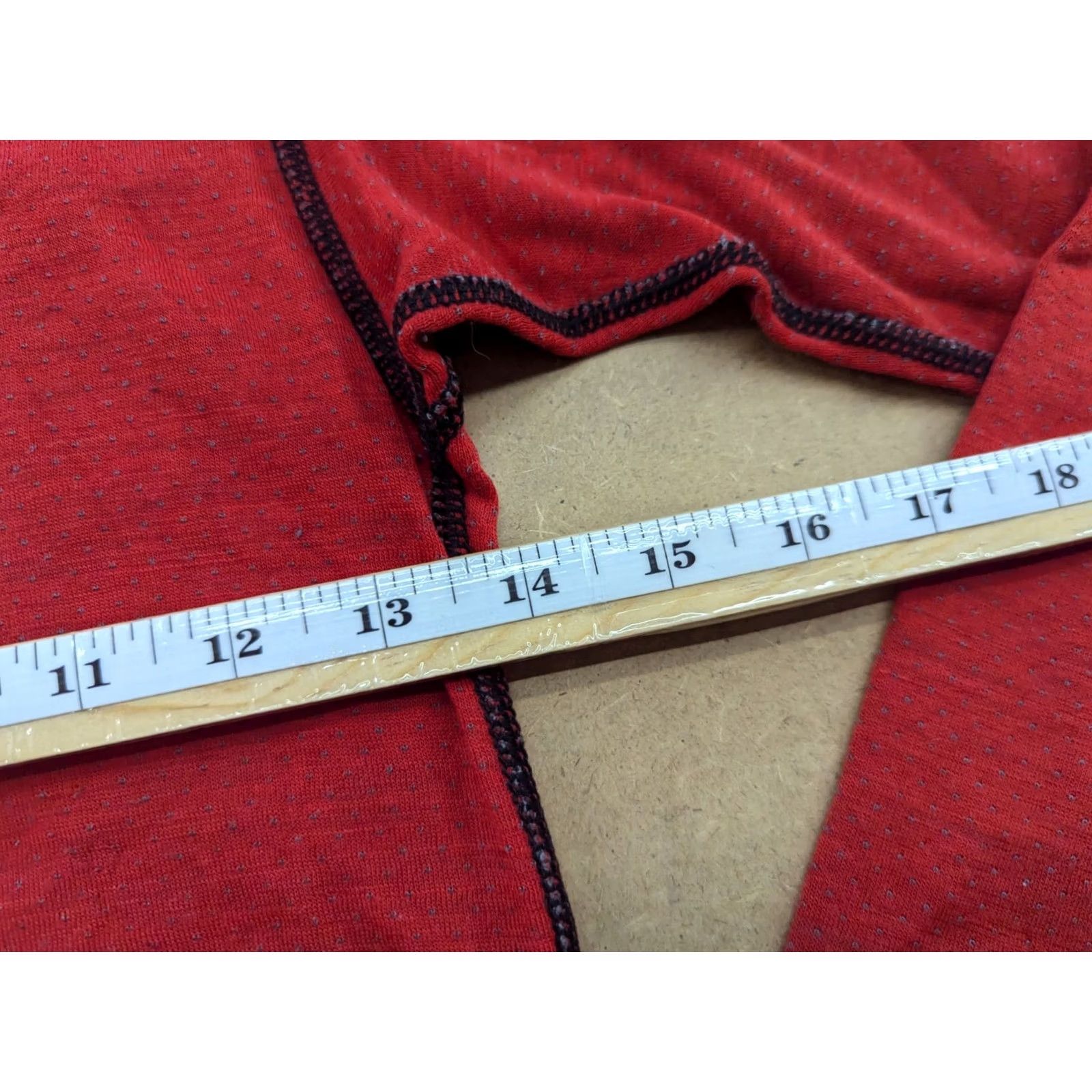 Vintage Devold Base Layer Shirt Womens Small Red Outdoor Sport Ski Wool Blend Thermal T-Shirt Size S / US 4 / IT 40 - 6 Thumbnail