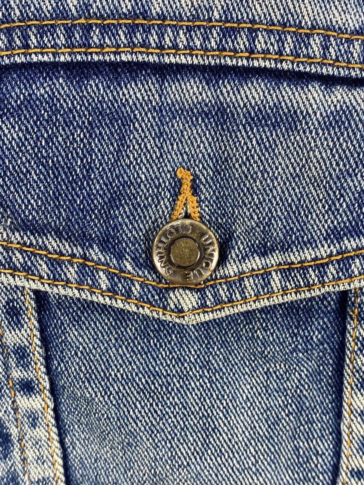 Uniqlo Vintage Uniqlo Trash Denim Trucker Jacket Size US L / EU 52-54 / 3 - 11 Thumbnail