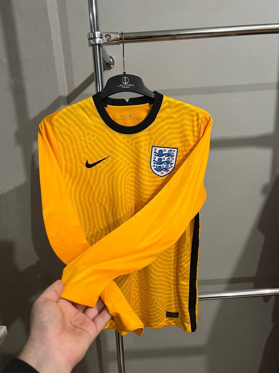 Nike 2020/21 ENGLAND TEAM GK SOCCER JERSEY FOOTBALL SHIRT SZ M Size US M / EU 48-50 / 2 - 15 Thumbnail
