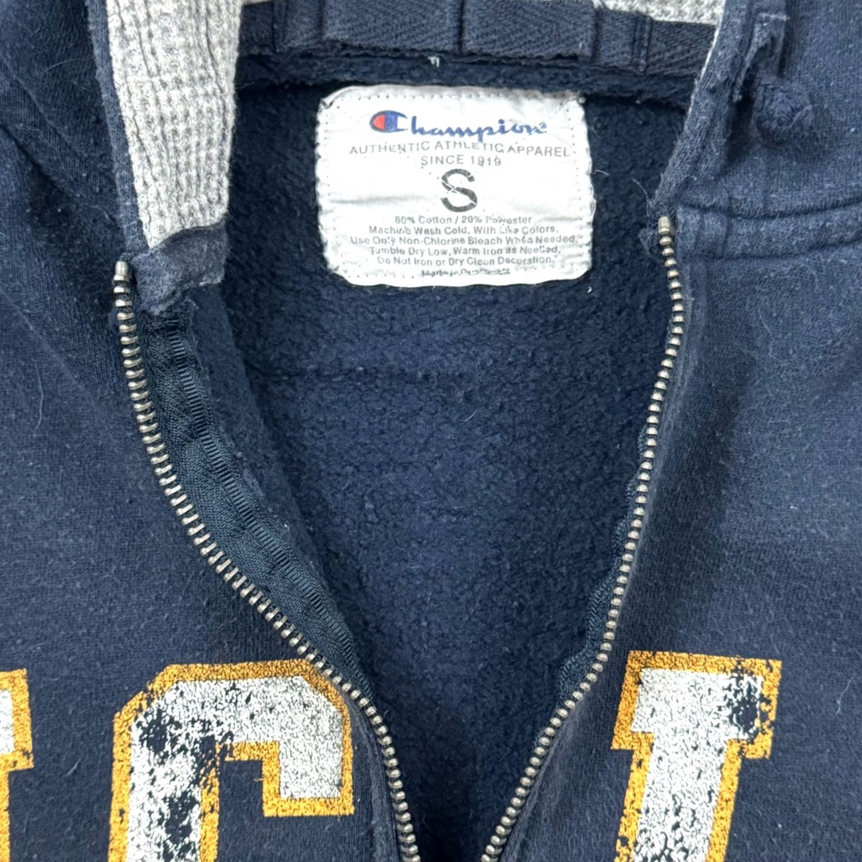 Champion - Keeps exact spelling and capitalization Size US S / EU 44-46 / 1 - 3 Thumbnail