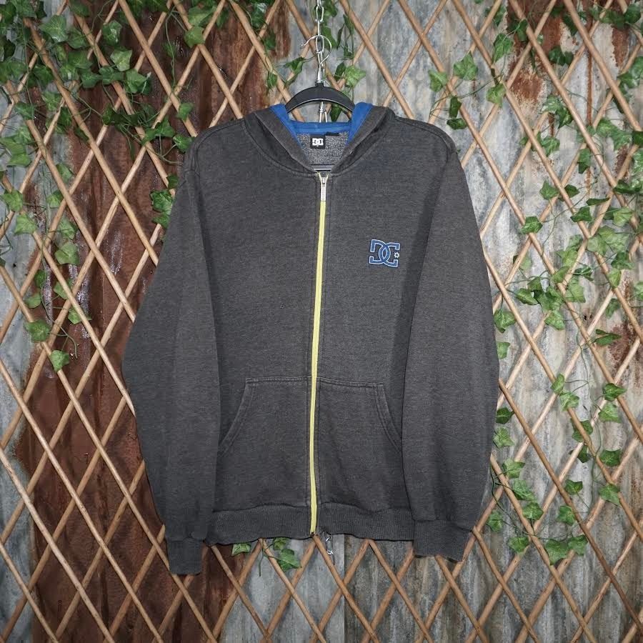 DC M- Vintage / Y2K 00’s DC embroidered chest hit grunge hoodie Size US M / EU 48-50 / 2 - 1 Thumbnail
