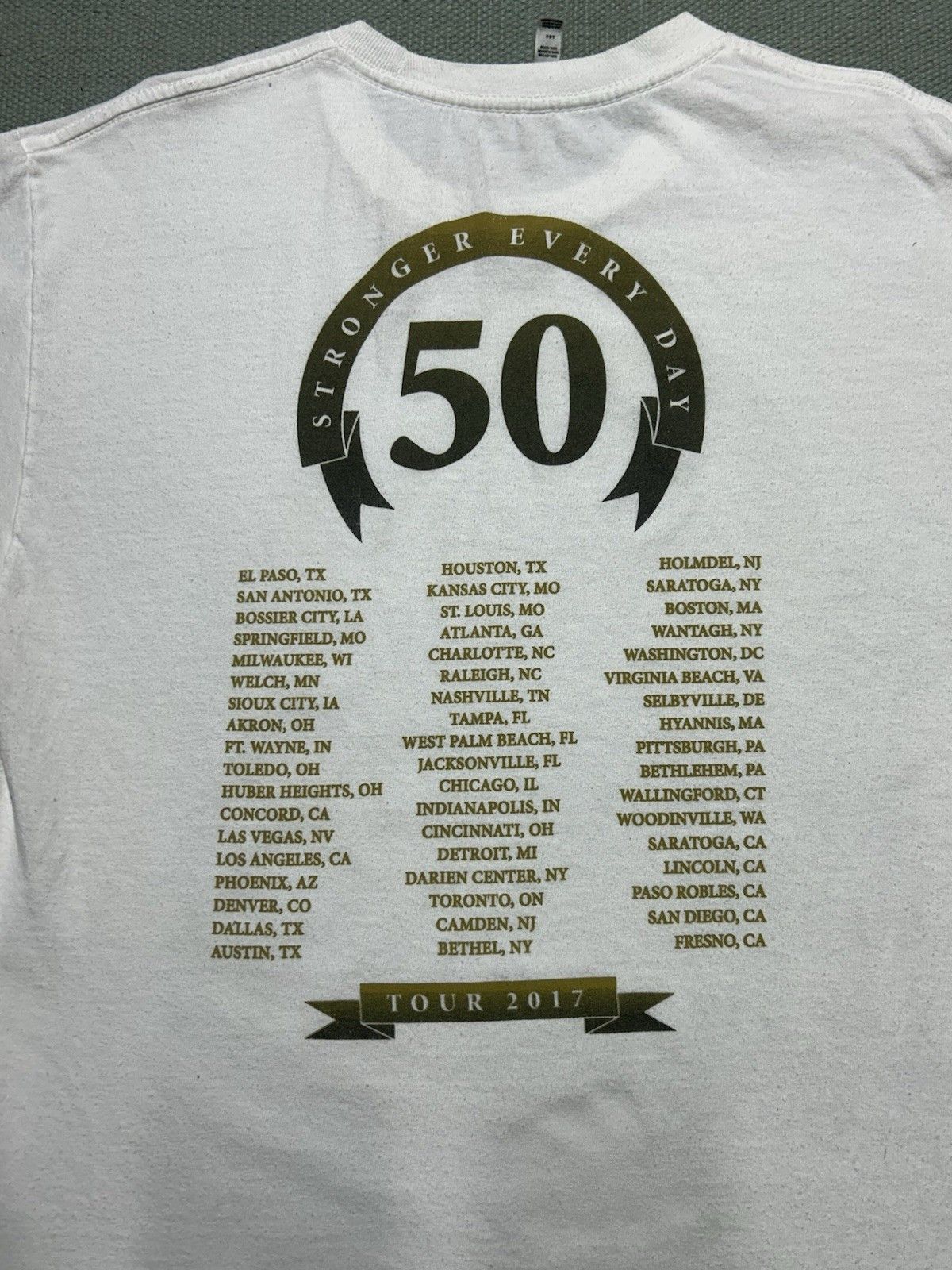 Vintage Chicago band t shirt 50th anniversary rock concert tour L Size US L / EU 52-54 / 3 - 5 Thumbnail