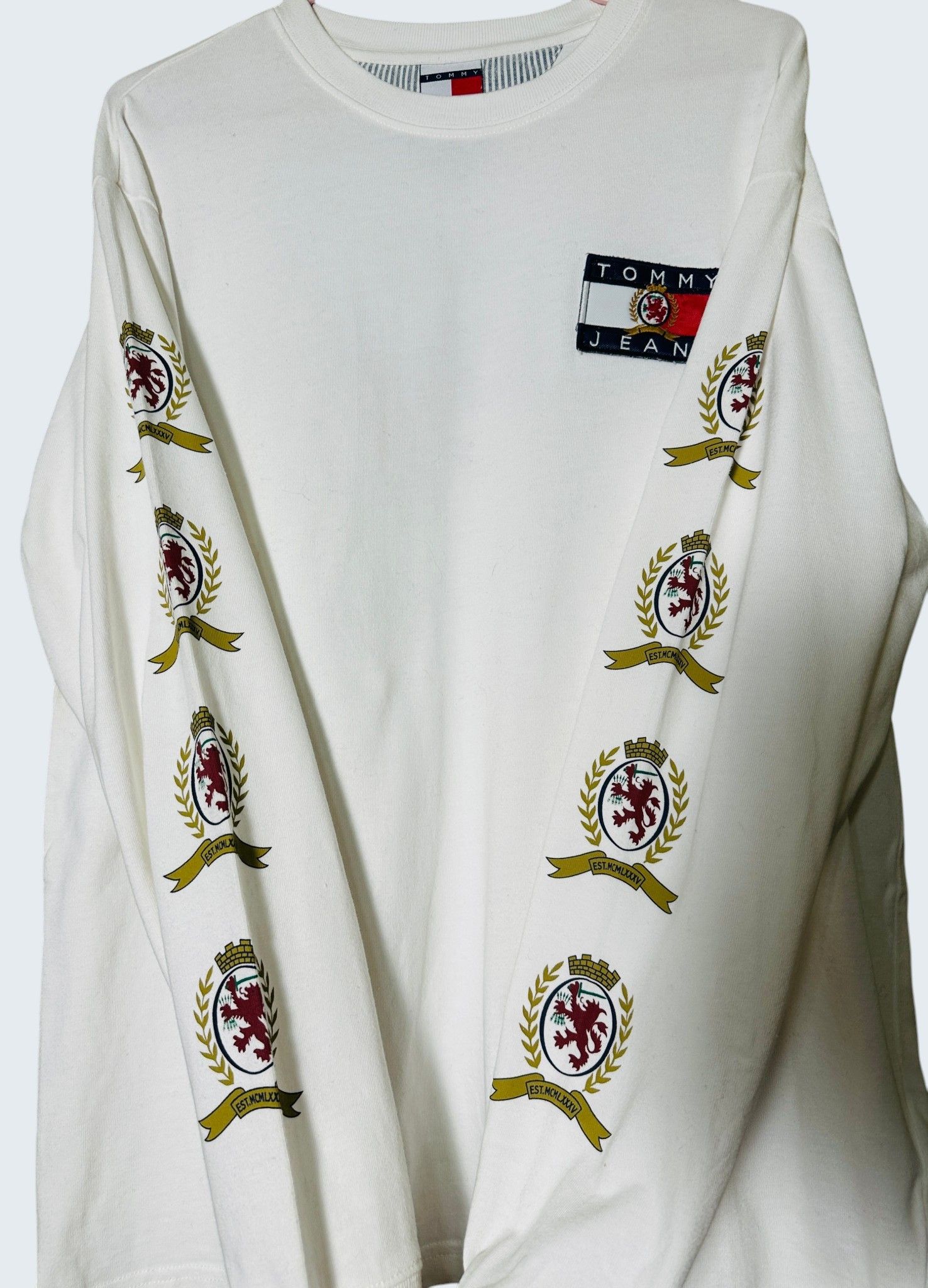 Tommy Jeans White Cotton Long Sleeve Sweatshirt with Crest Logo Size US S / EU 44-46 / 1 - 2 Thumbnail