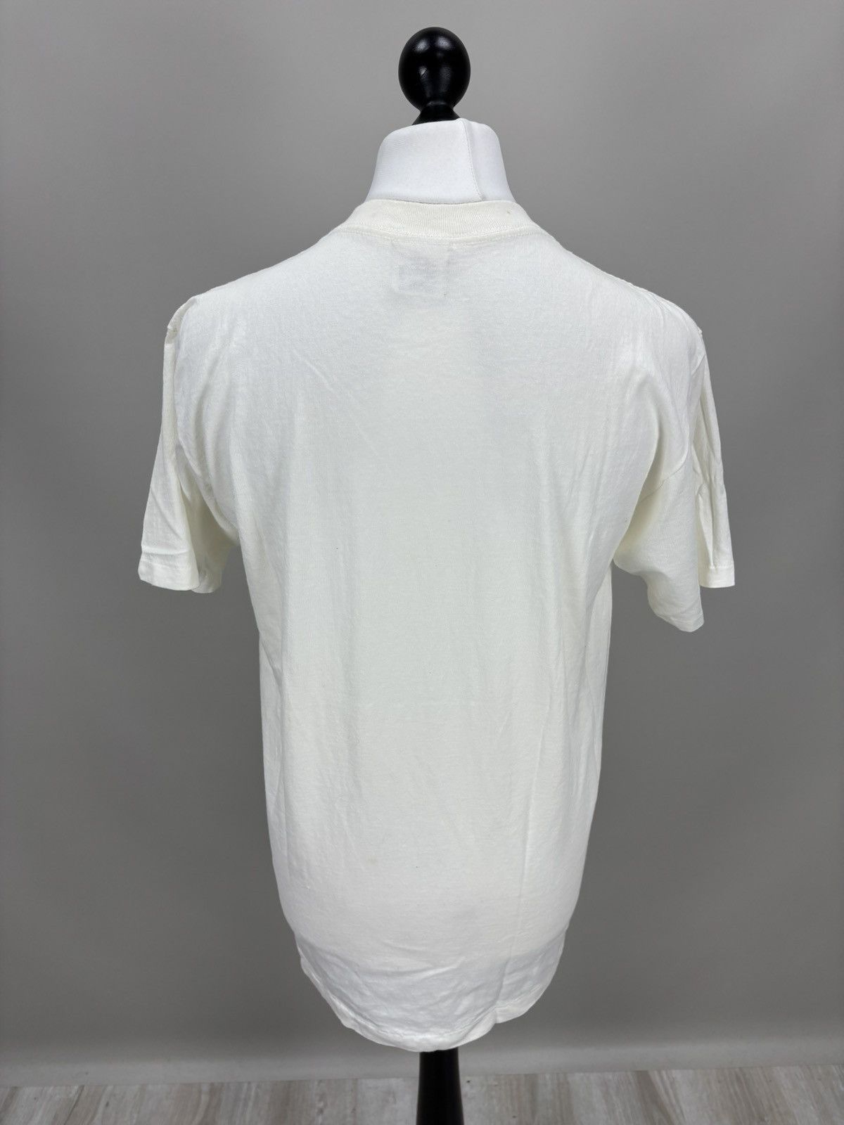 Other Mens vintage t shirt Daffy Duck Looney Tunes Size L Size US L / EU 52-54 / 3 - 6 Thumbnail