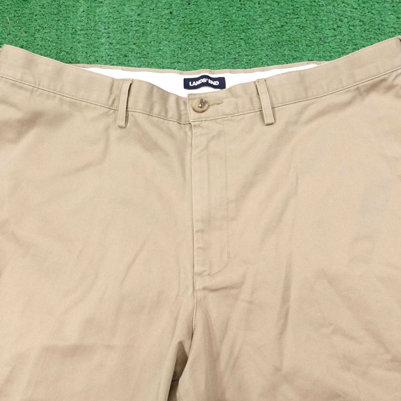 Lands' End Lands' End Mens Beige Chino Shorts Casual 40 Cotton 5 Inseam Traditional Fit Size US 40 / EU 56 - 2 Thumbnail