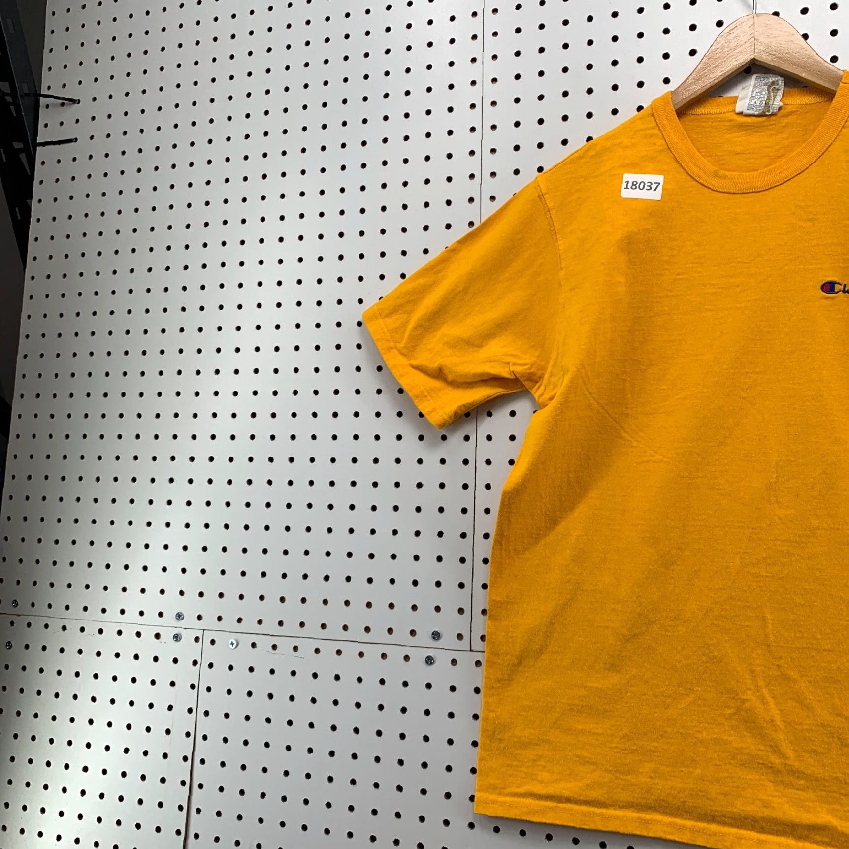Champion VINTAGE Champion Shirt Unisex Adults Short Sleeve Adult Medium Yellow Embroidered Spellout 90s Theme Mens Womens Size US M / EU 48-50 / 2 - 3 Thumbnail