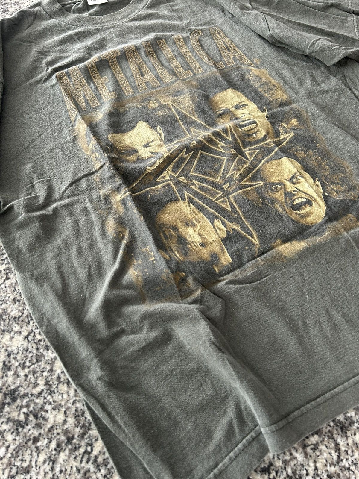 Vintage Vintage 1998 Metallica Pan Pacific Band Tee Size US XL / EU 56 / 4 - 3 Thumbnail